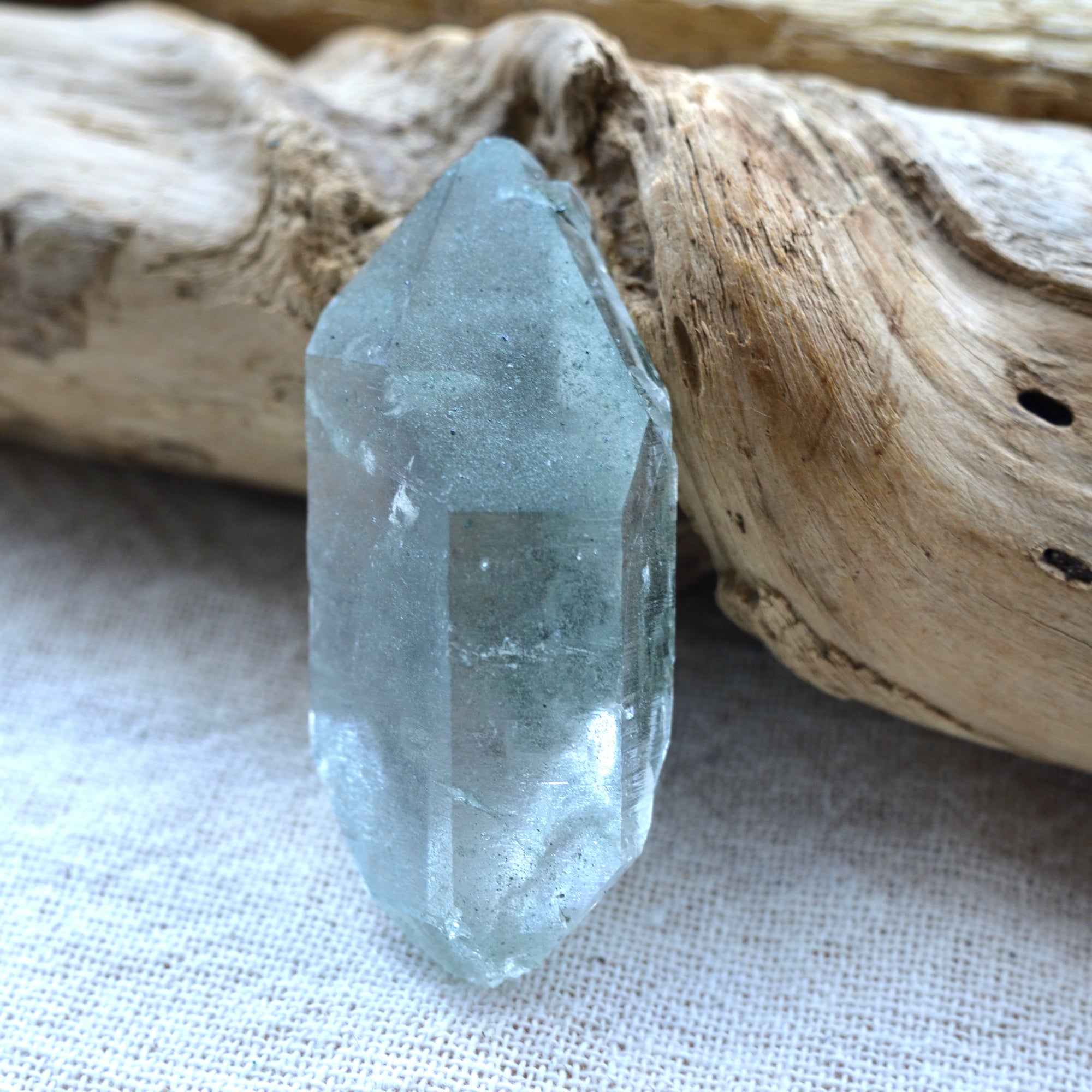 ヒマラヤ水晶　クローライト・イン・クォーツ　両剣水晶　ブリッジ　インド・マニハール産　50ｇ