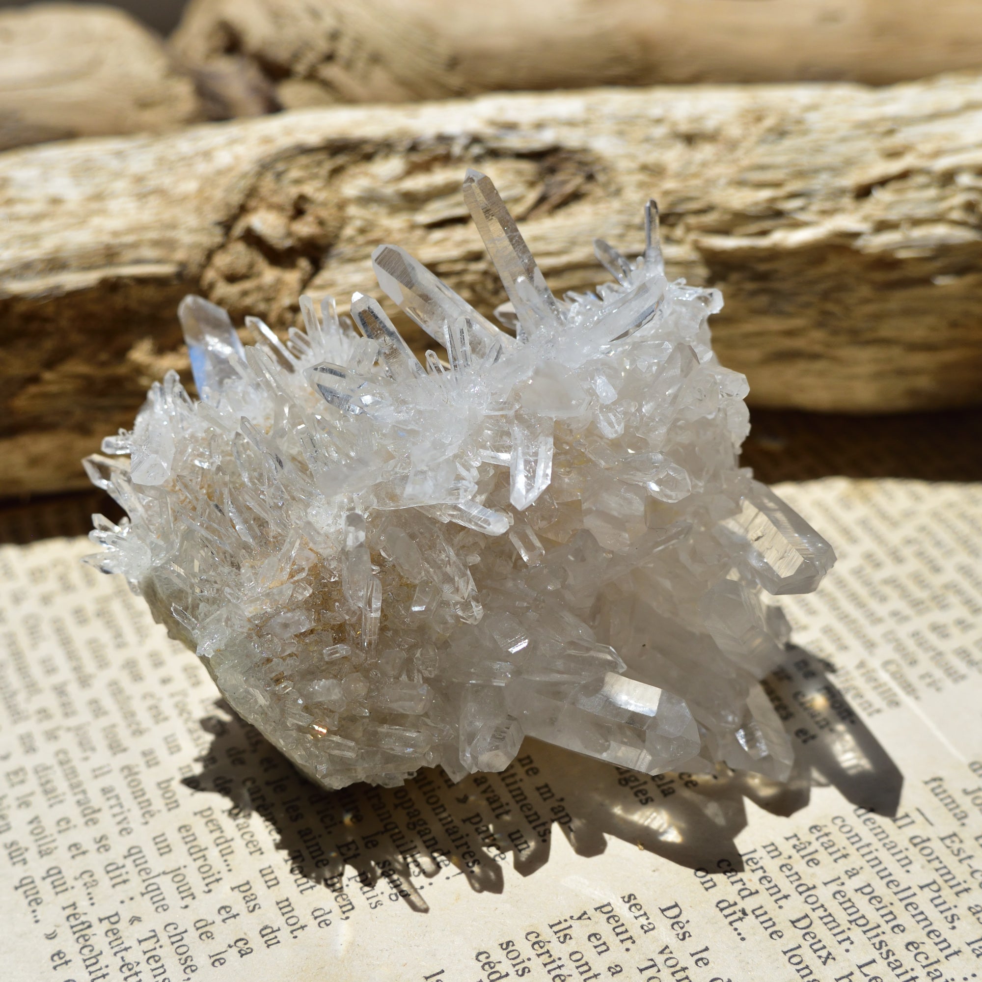 アーカンソー・クォーツ・クラスター　光のジェネレーター　両剣水晶　アメリカ・アーカンソー州産　150g