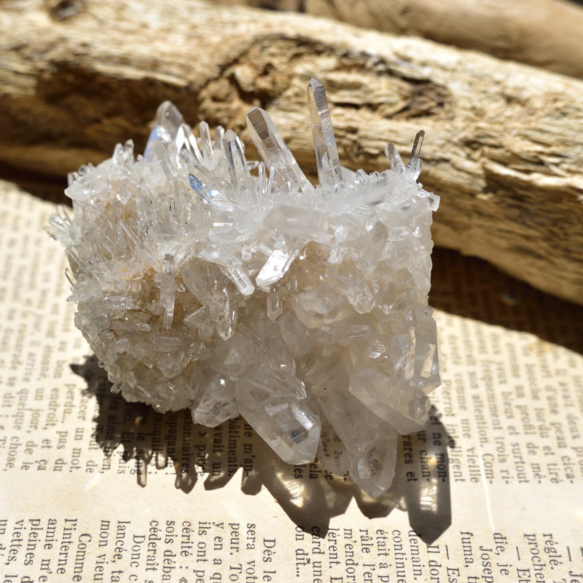アーカンソー・クォーツ・クラスター　光のジェネレーター　両剣水晶　アメリカ・アーカンソー州産　150g
