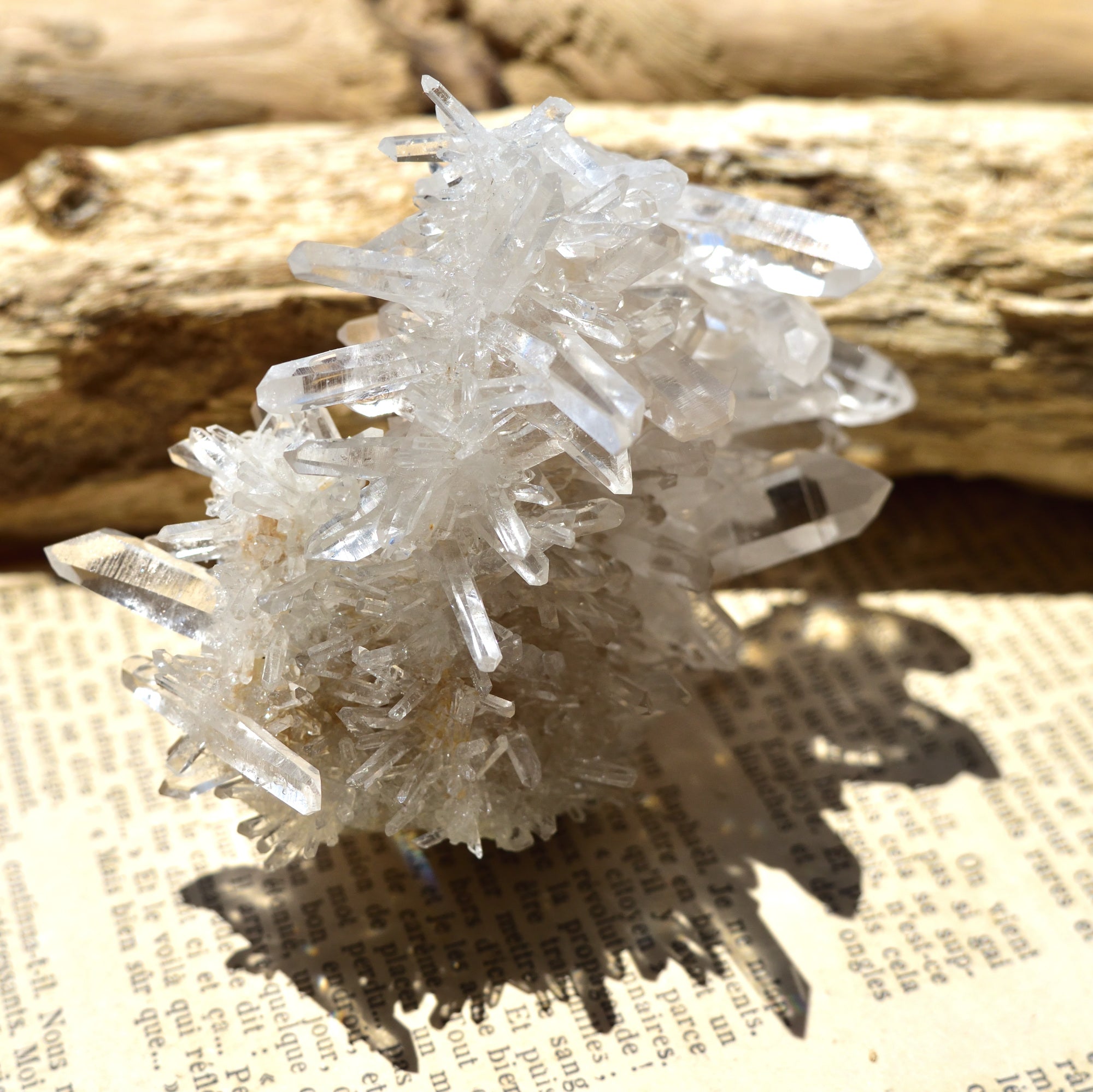 アーカンソー・クォーツ・クラスター　光のジェネレーター　両剣水晶　アメリカ・アーカンソー州産　150g