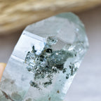 ヒマラヤ水晶　クローライト・イン・クォーツ　両剣水晶　ブリッジ　インド・マニハール産　50ｇ