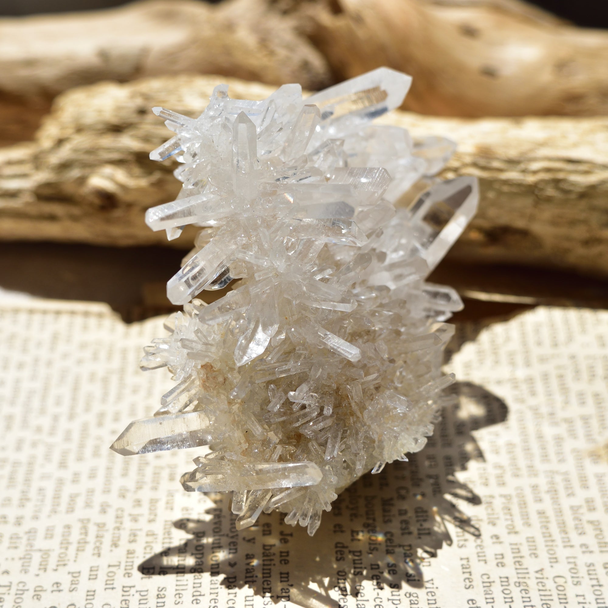 アーカンソー・クォーツ・クラスター　光のジェネレーター　両剣水晶　アメリカ・アーカンソー州産　150g