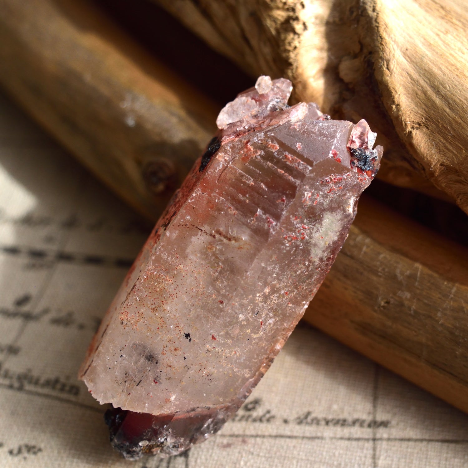 Shrine Quartz　シュライン・クォーツ　タントリック・ツイン　ファントム　ヘマタイト　ブラジル・パラ州産　100ｇ