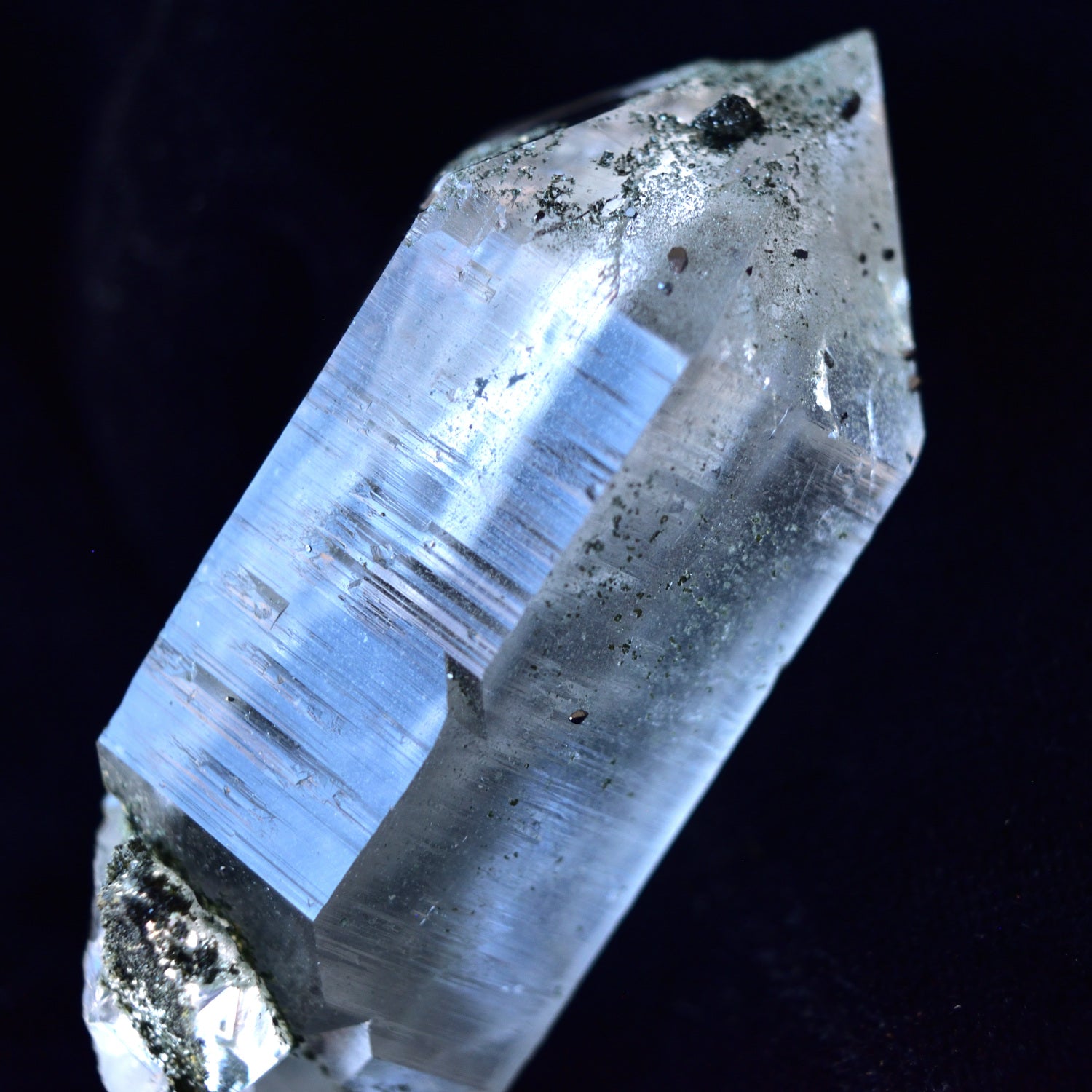 ヒマラヤ水晶　クローライト　イシス　トライーゴニック&レコードキーパー　魂の癒し　インド・クル地区産　77g