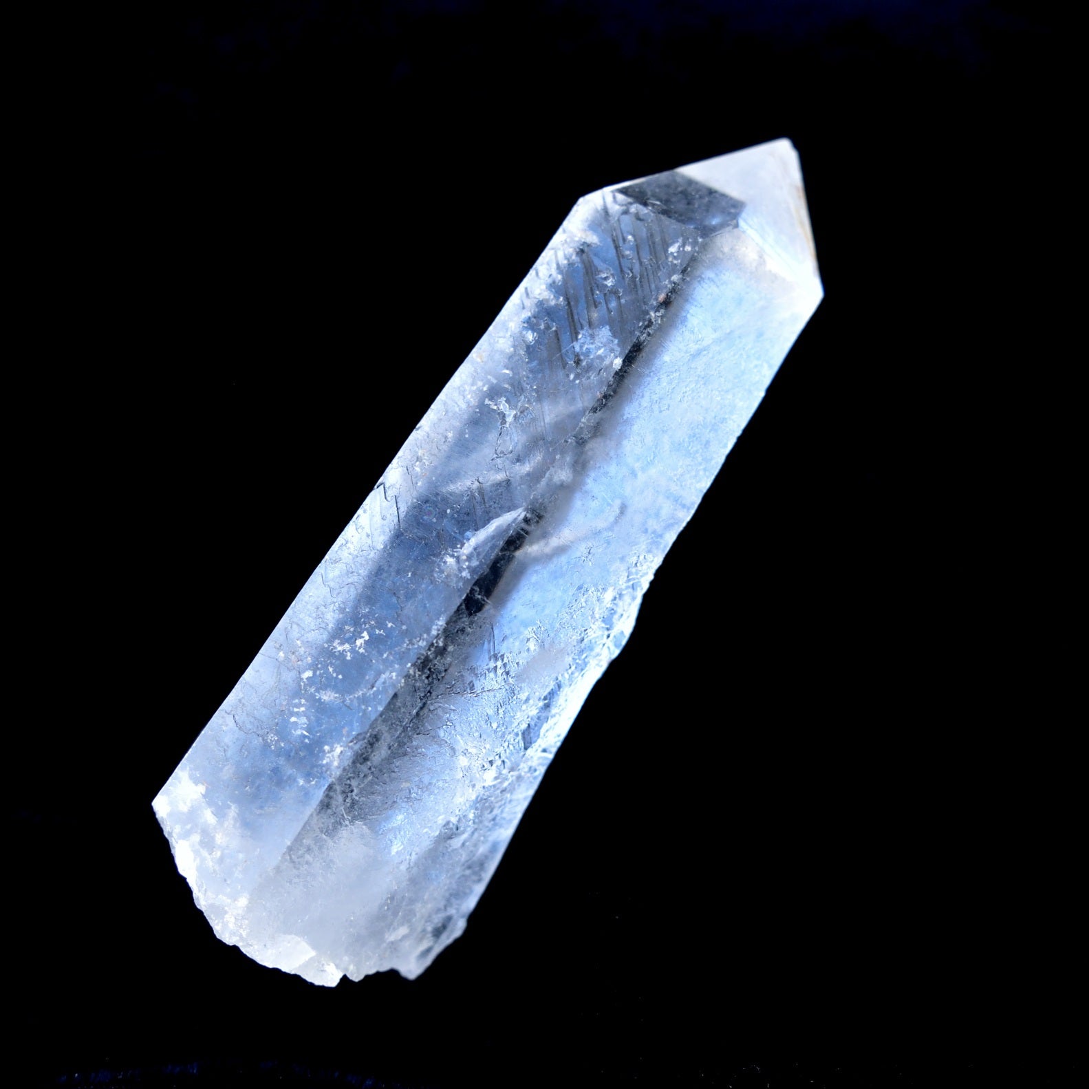 モンドクォーツ Starbrary タンザニア産 146g – Cathedral Cave