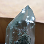 ヒマラヤ水晶　クローライト・イン・クォーツ　両剣水晶　ブリッジ　インド・マニハール産　50ｇ