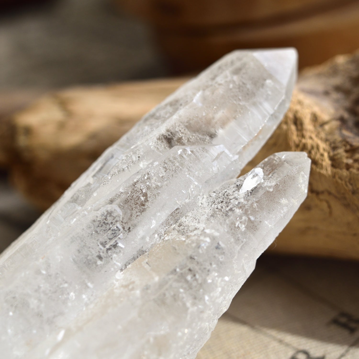 White Cathedral Quartz "Queen of Ice" from Minas Gerais, Brazil, 135g - Crystal Point