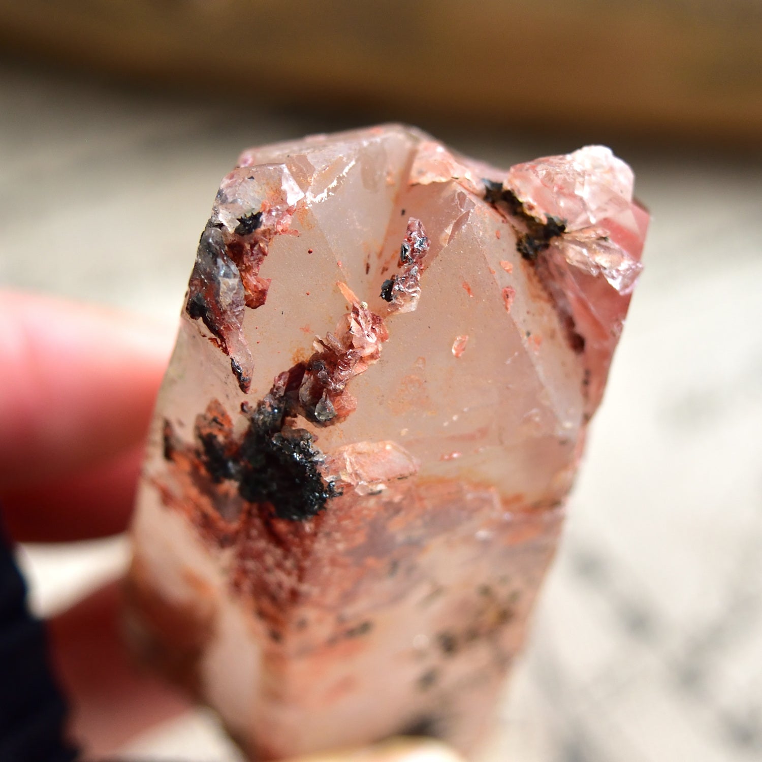 Shrine Quartz　シュライン・クォーツ　タントリック・ツイン　ファントム　ヘマタイト　ブラジル・パラ州産　100ｇ