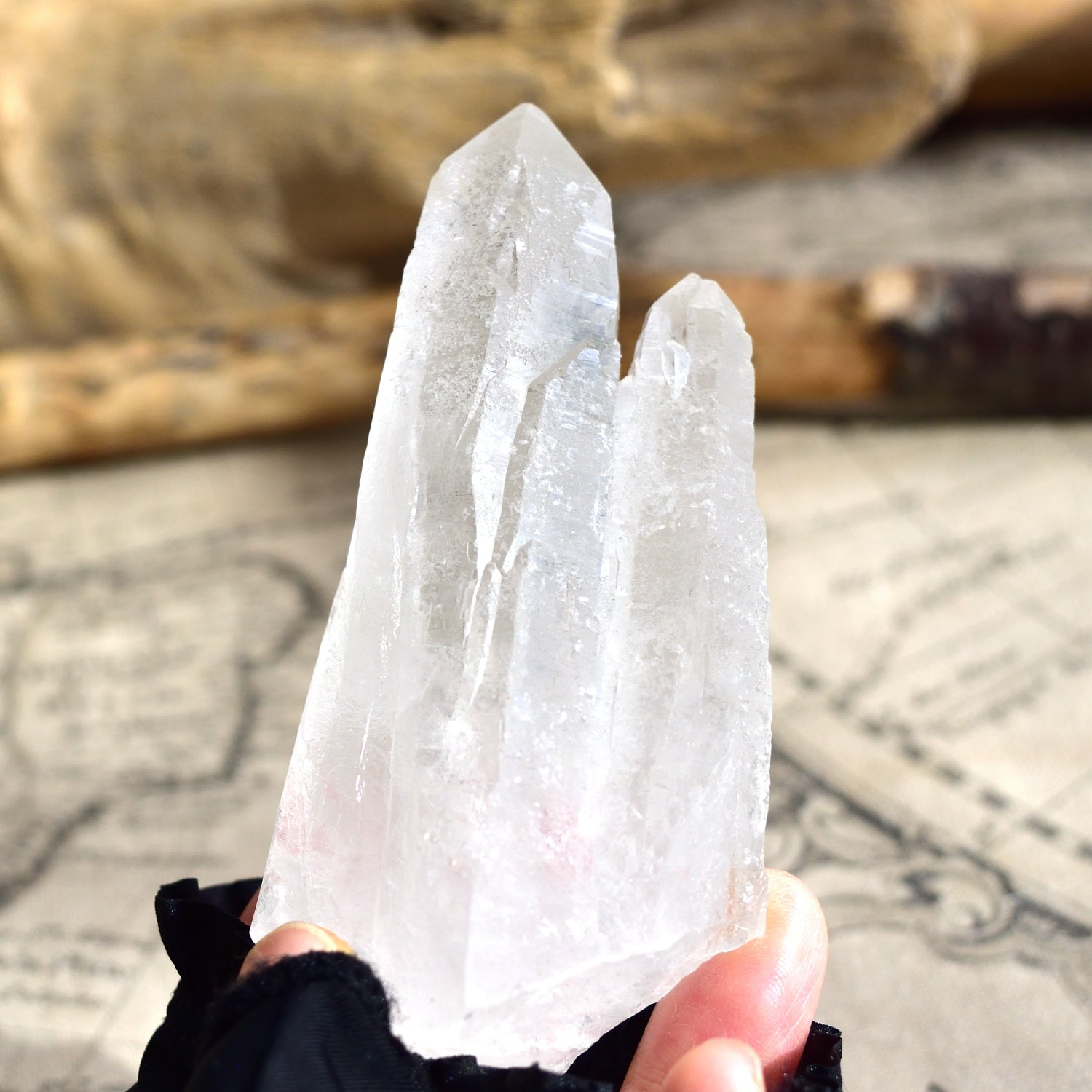 White Cathedral Quartz "Queen of Ice" from Minas Gerais, Brazil, 135g - Crystal Point