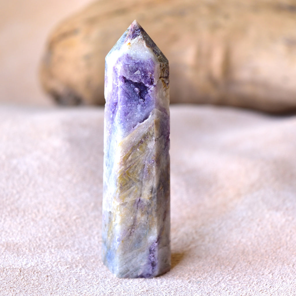 ティファニーストーン・ポイント　紫の洞窟　アメリカ・ユタ州産　89g