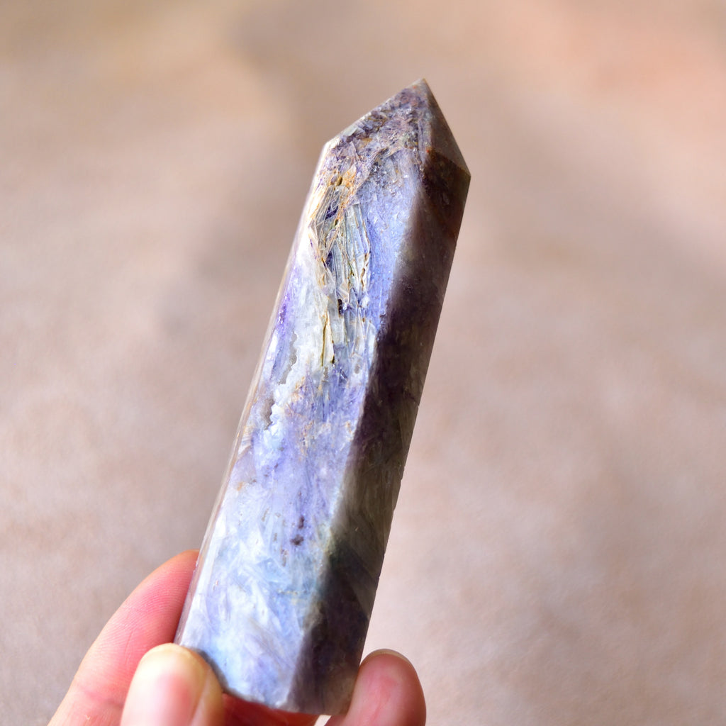 ティファニーストーン・ポイント　紫の洞窟　アメリカ・ユタ州産　89g