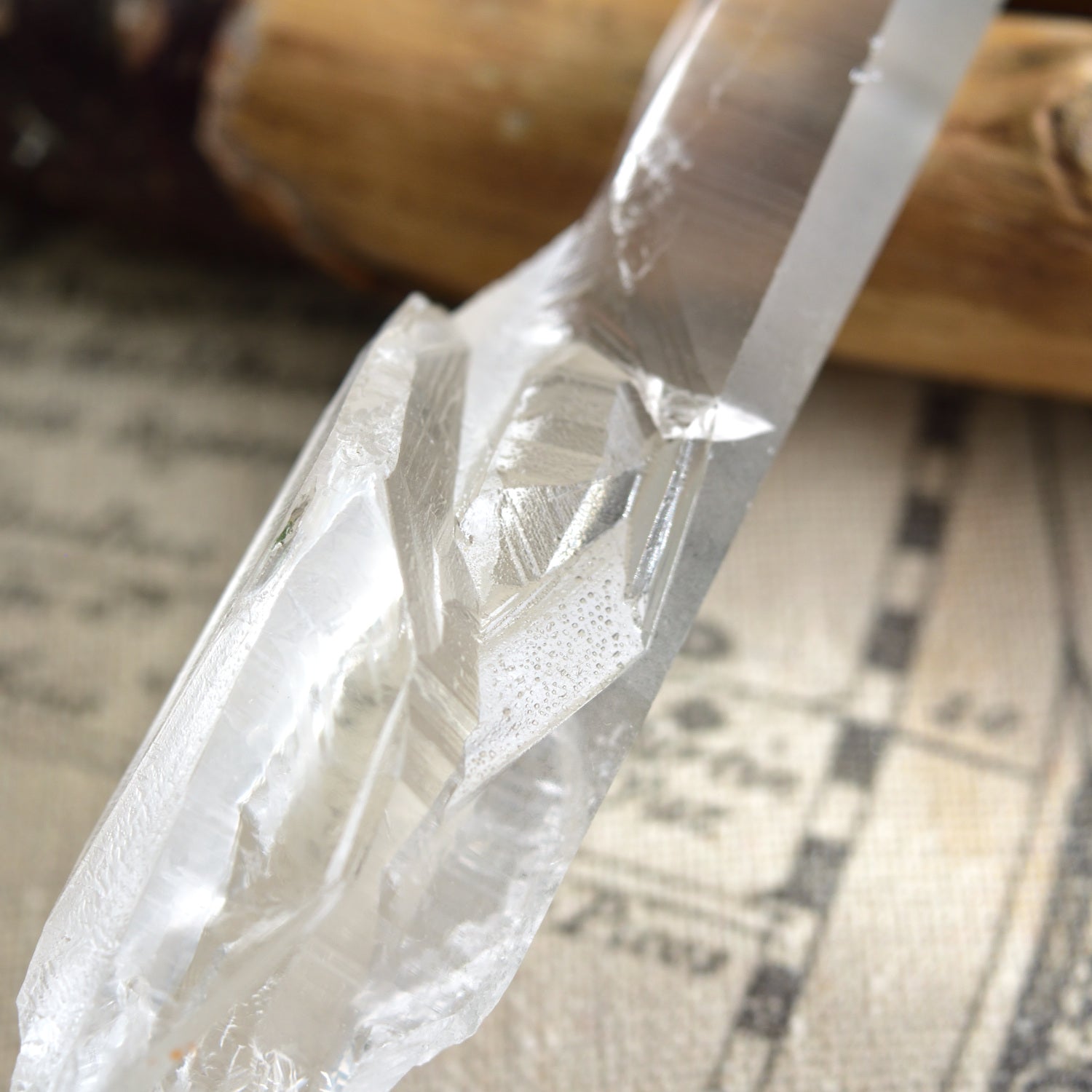 Lemurian Seed, Lemurian Root Quartz, Pure Ray Singing Crystal, from Bahia, Brazil, 60g/Point Crystal