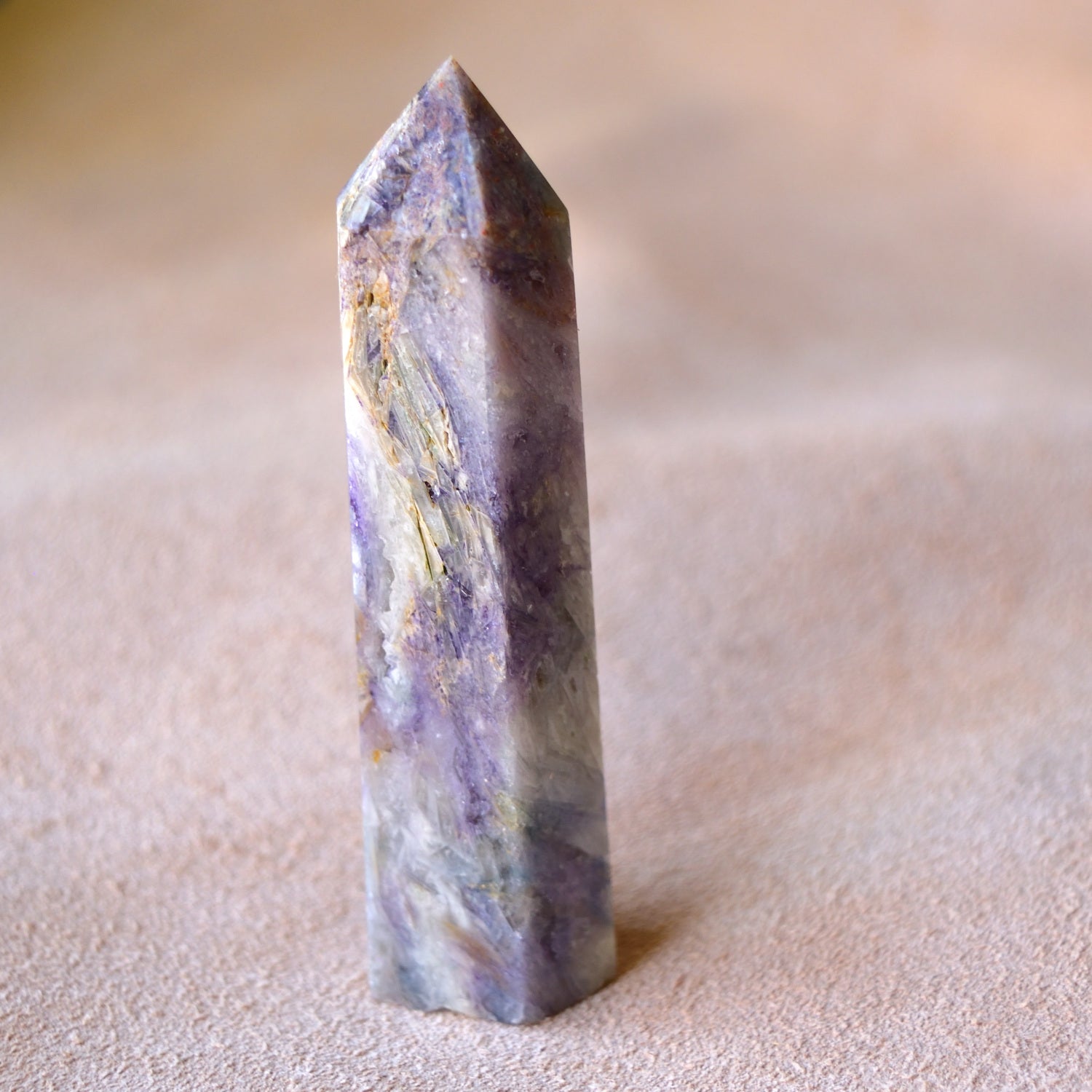 ティファニーストーン・ポイント　紫の洞窟　アメリカ・ユタ州産　89g