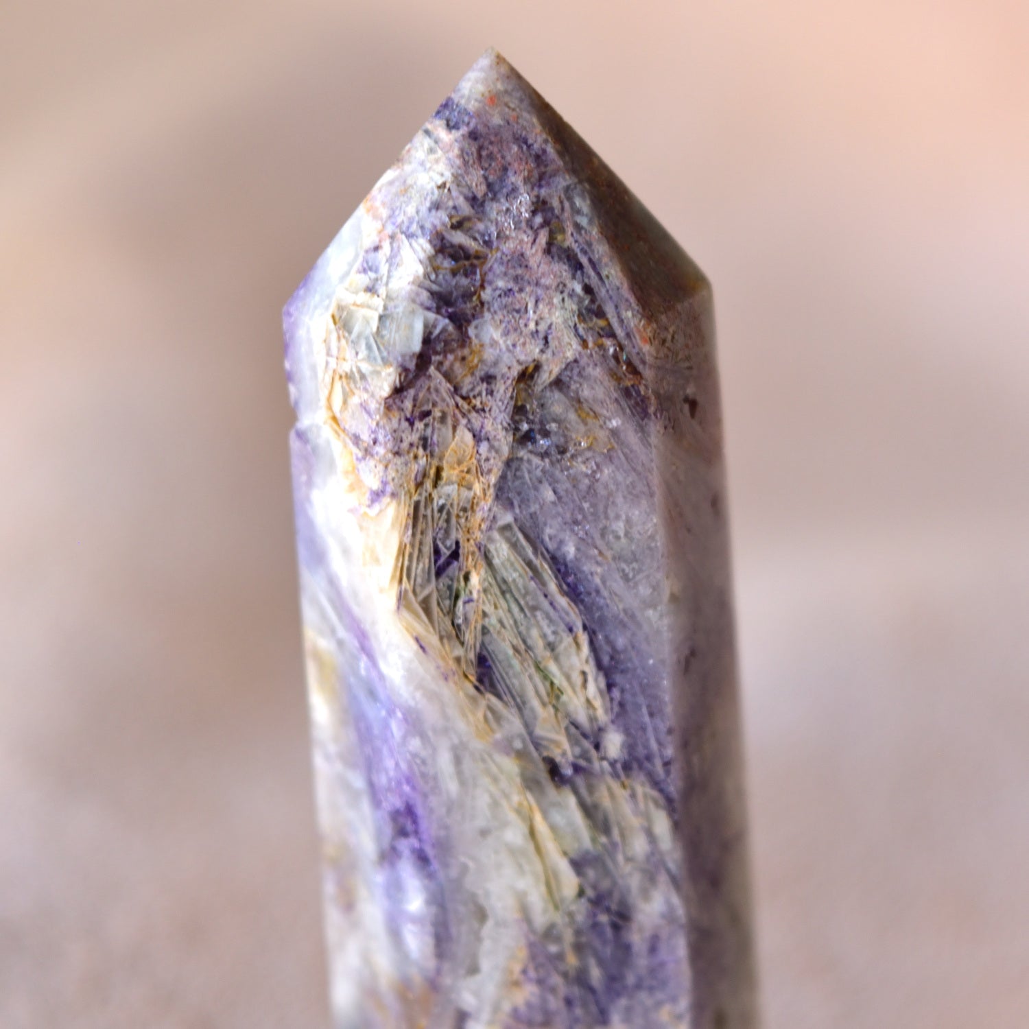 ティファニーストーン・ポイント　紫の洞窟　アメリカ・ユタ州産　89g