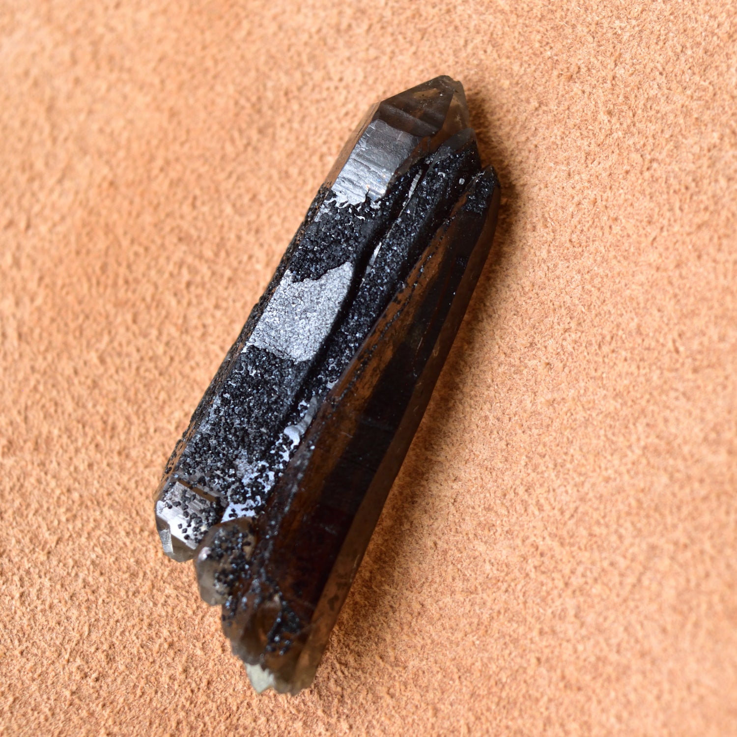 スモーキークォーツ　スチェゴマイト　両剣水晶　カテドラル・クラスター　ポーランド産　22g