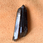 スモーキークォーツ　スチェゴマイト　両剣水晶　カテドラル・クラスター　ポーランド産　22g