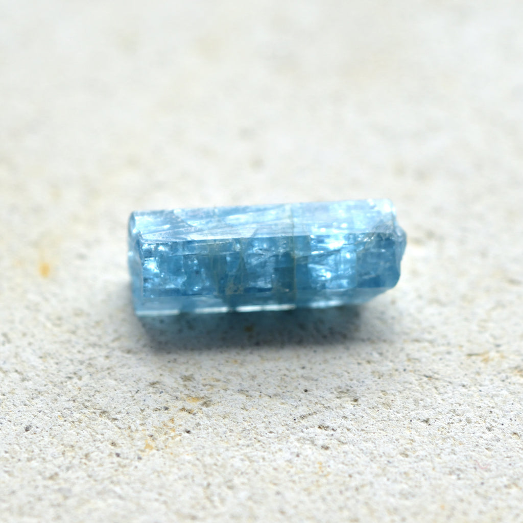 アクアマリン結晶　Cerulean Blue　ベトナム産　9cts.