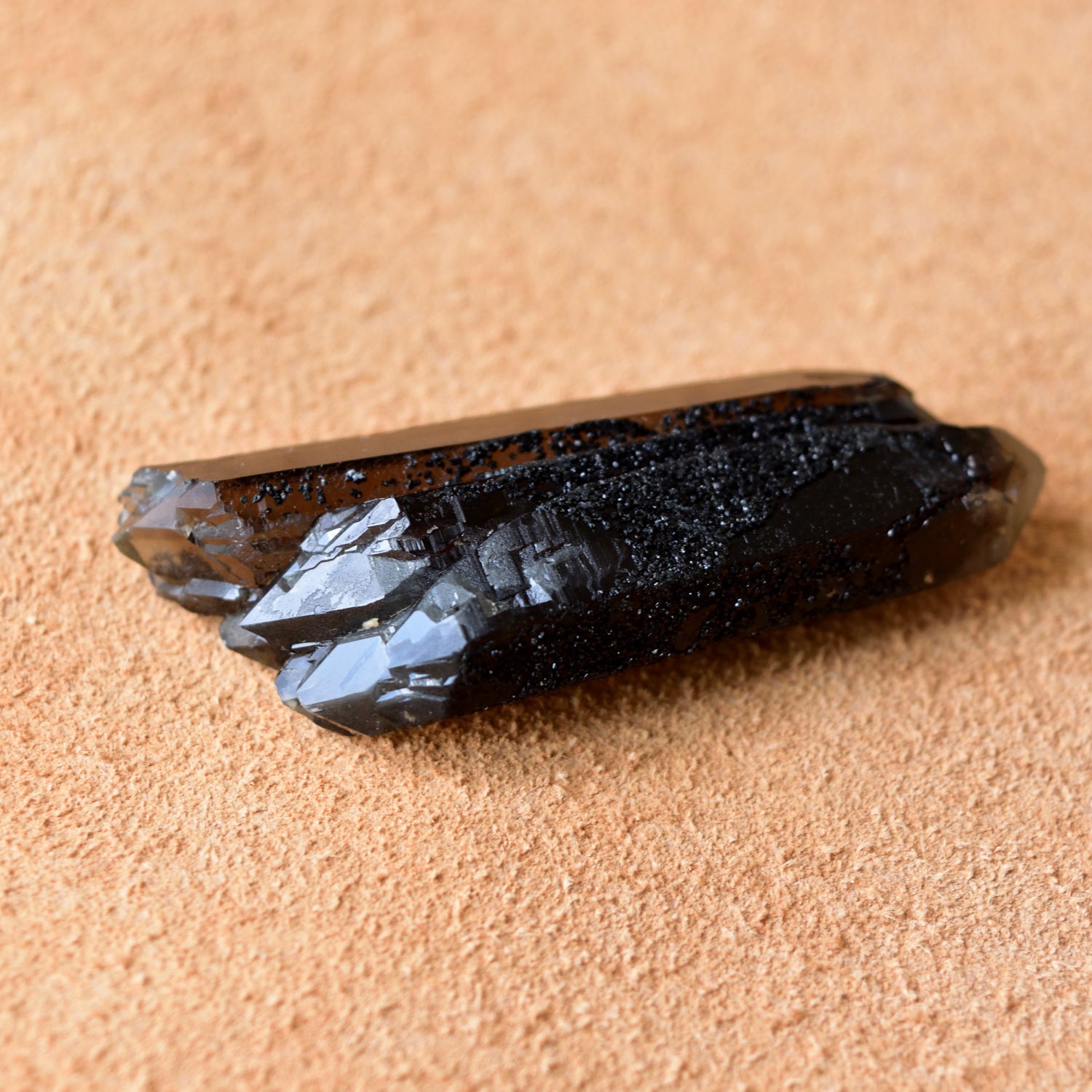 スモーキークォーツ　スチェゴマイト　両剣水晶　カテドラル・クラスター　ポーランド産　22g