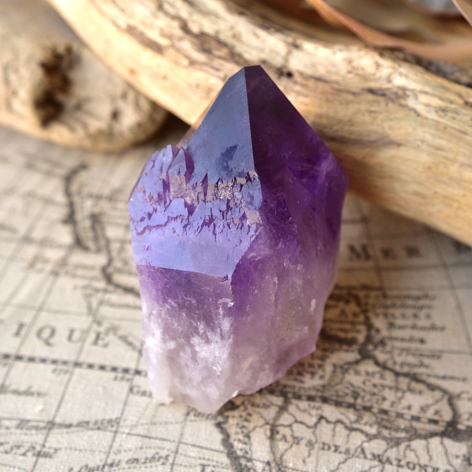 ボリビアン・アメジスト　Lemurian Violet Flame　イシス　ボリビア産　457ｇ