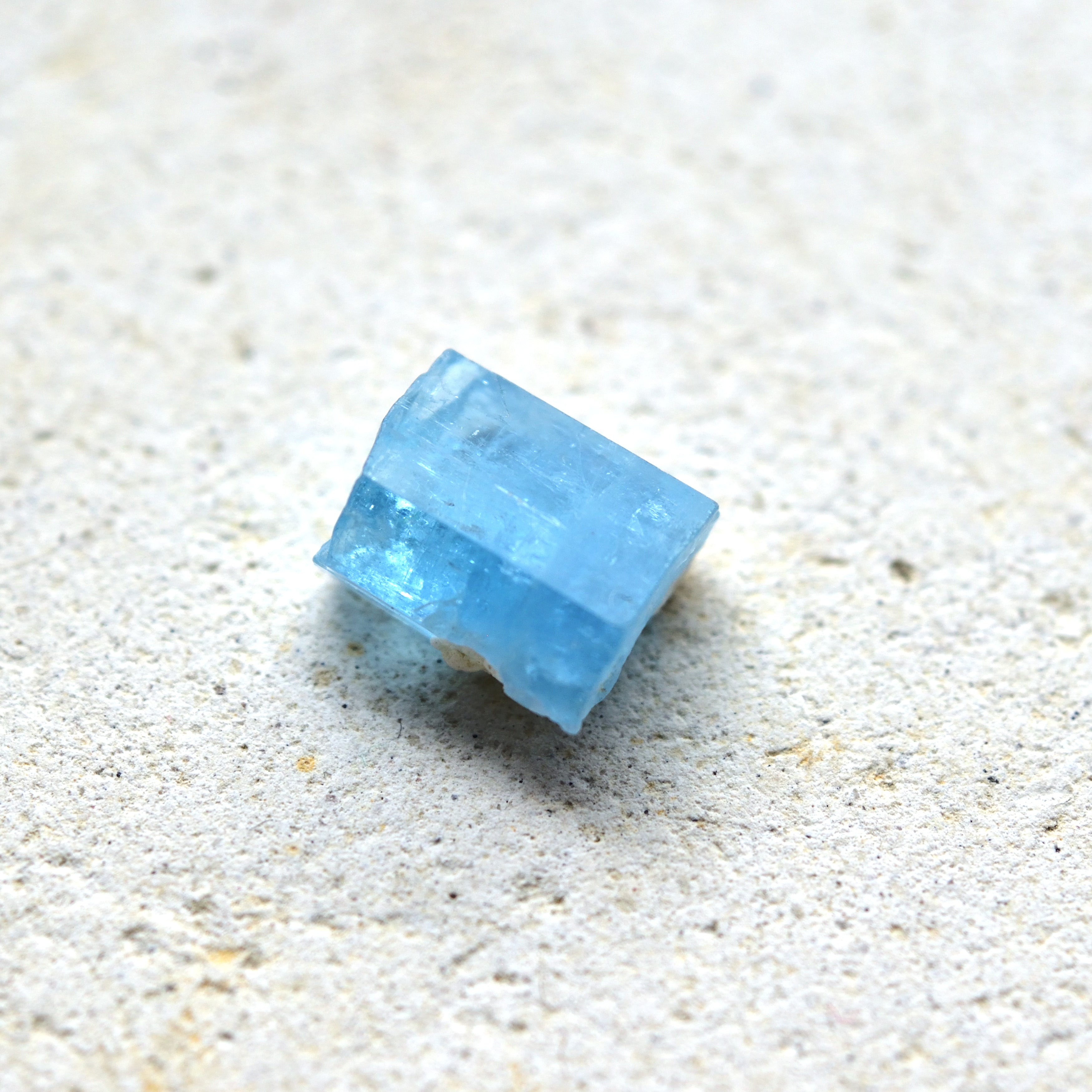 アクアマリン結晶　Cerulean Blue　ベトナム産　6.5cts.