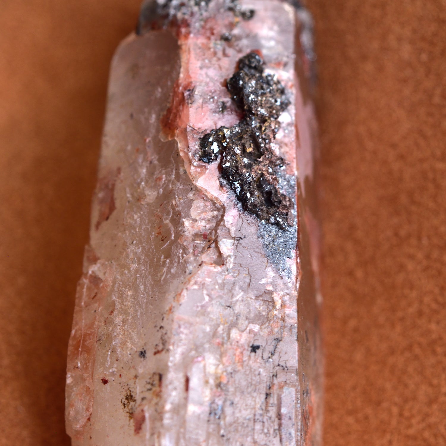 Shrine Quartz　シュライン・クォーツ　カテドラル　ファントム　ヘマタイト　ブラジル・パラ州産　140ｇ