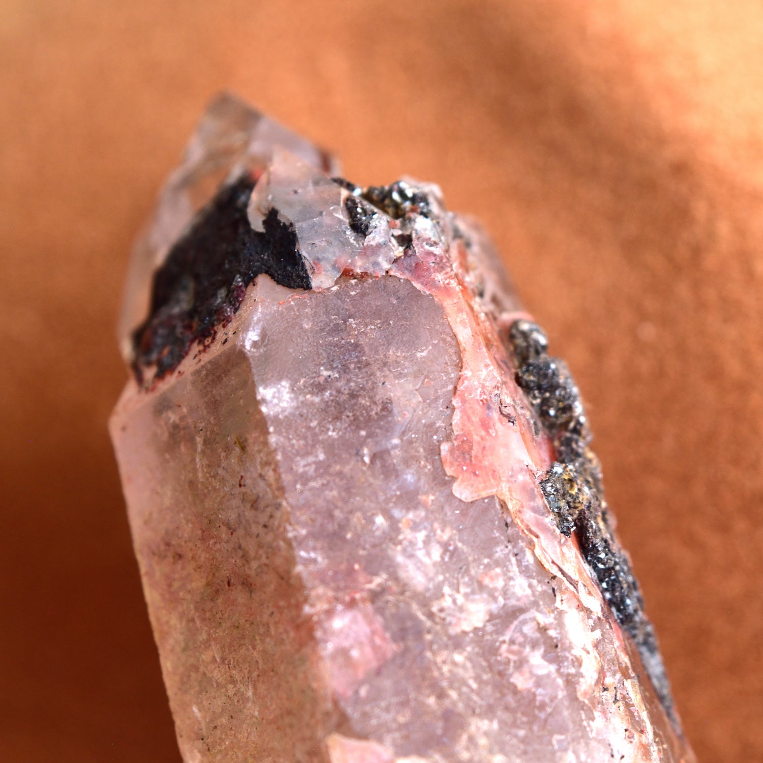 Shrine Quartz　シュライン・クォーツ　カテドラル　ファントム　ヘマタイト　ブラジル・パラ州産　140ｇ
