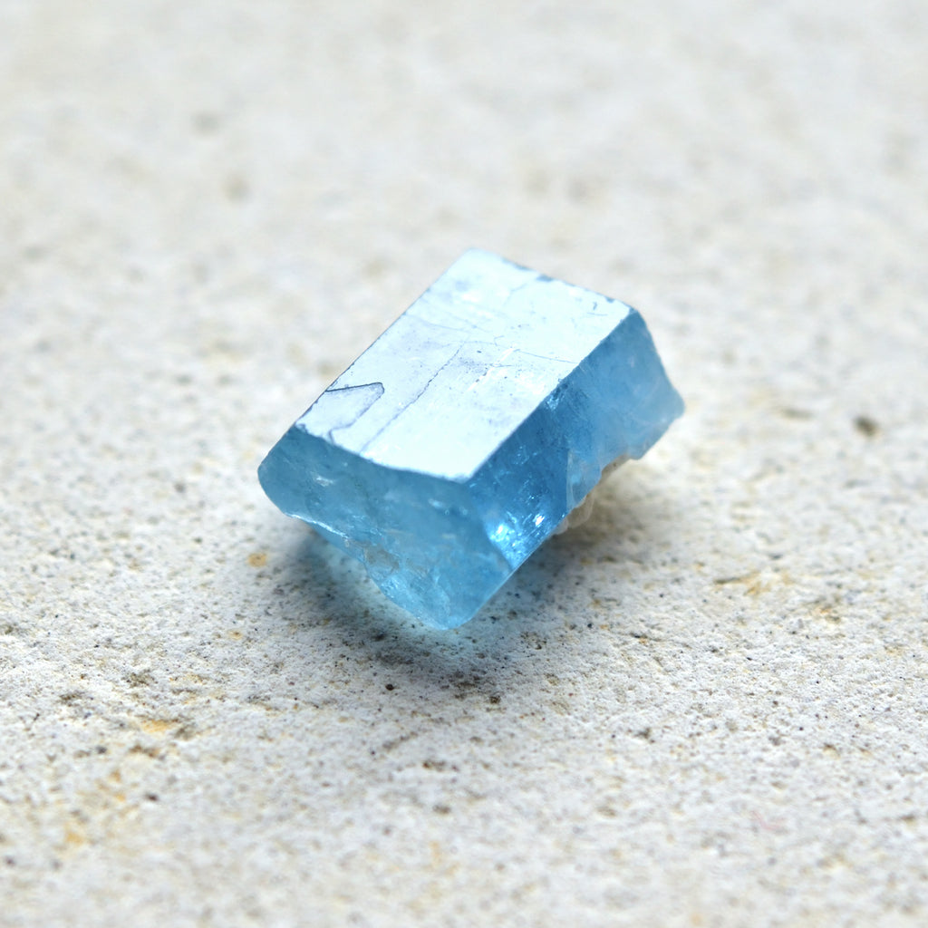 アクアマリン結晶　Cerulean Blue　ベトナム産　6.5cts.