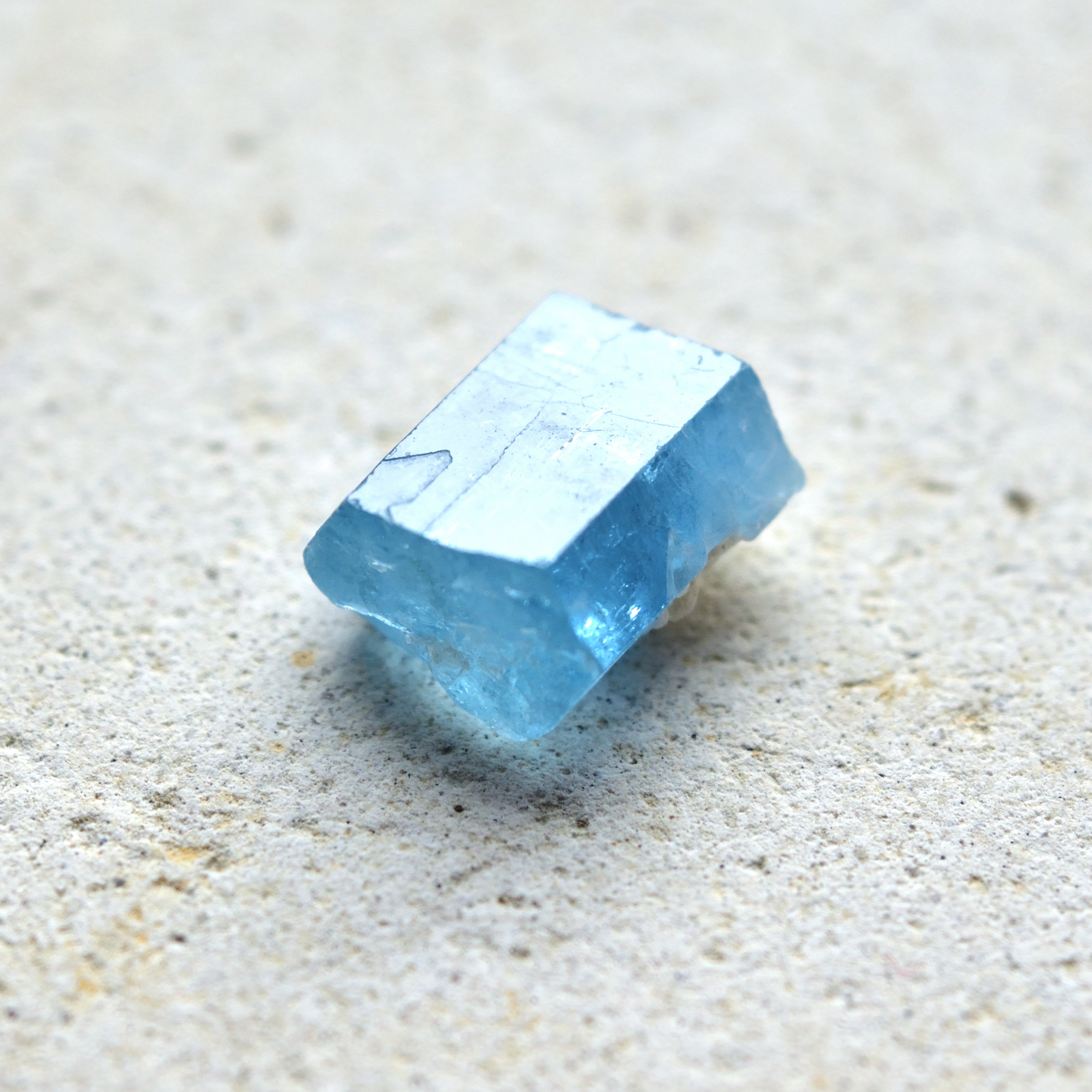 アクアマリン結晶　Cerulean Blue　ベトナム産　6.5cts.