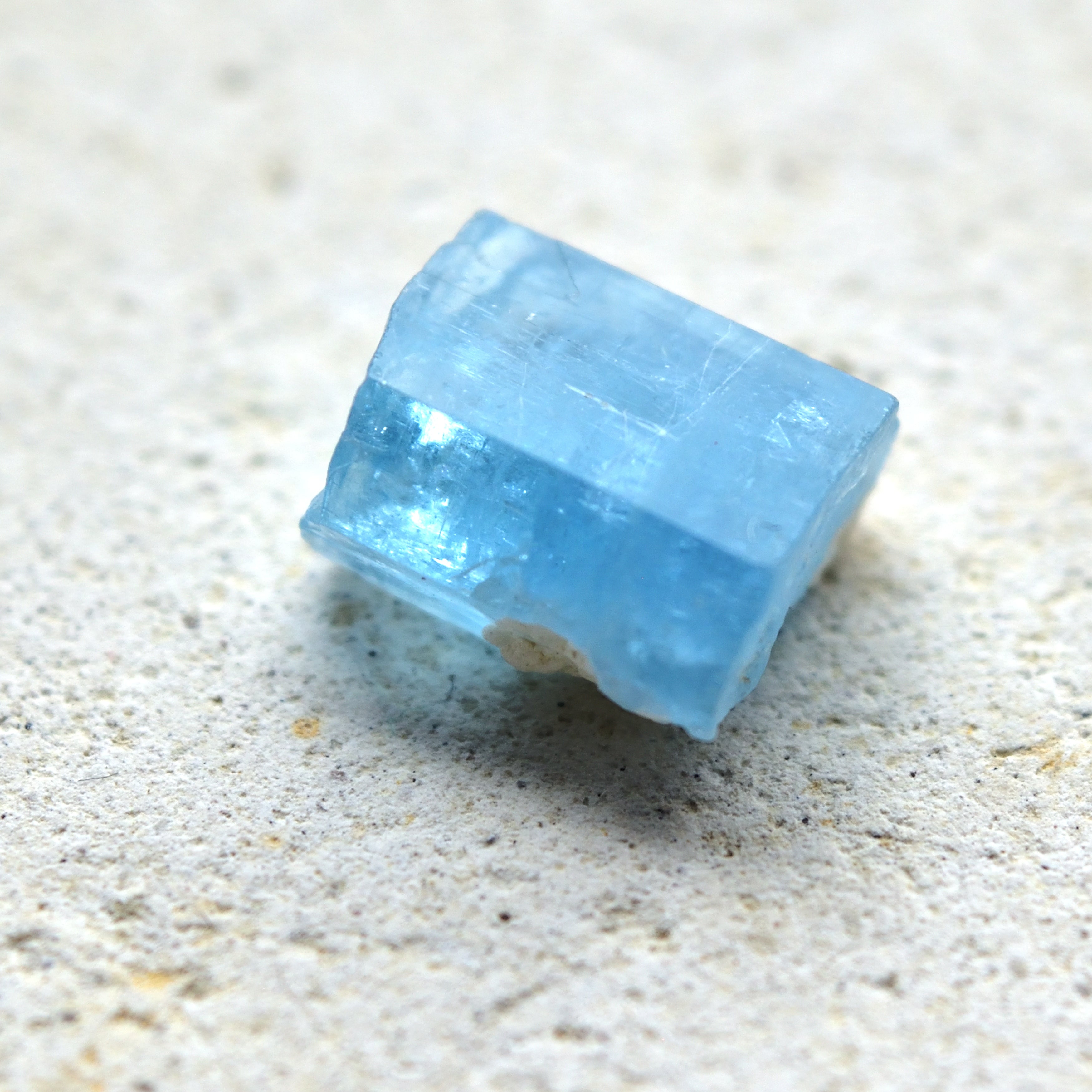 アクアマリン結晶　Cerulean Blue　ベトナム産　6.5cts.