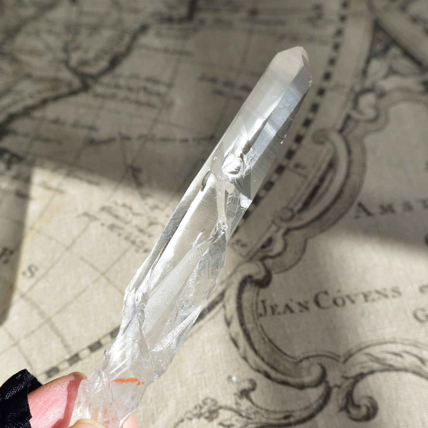 Lemurian Seed, Lemurian Root Quartz, Pure Ray Singing Crystal, from Bahia, Brazil, 60g/Point Crystal