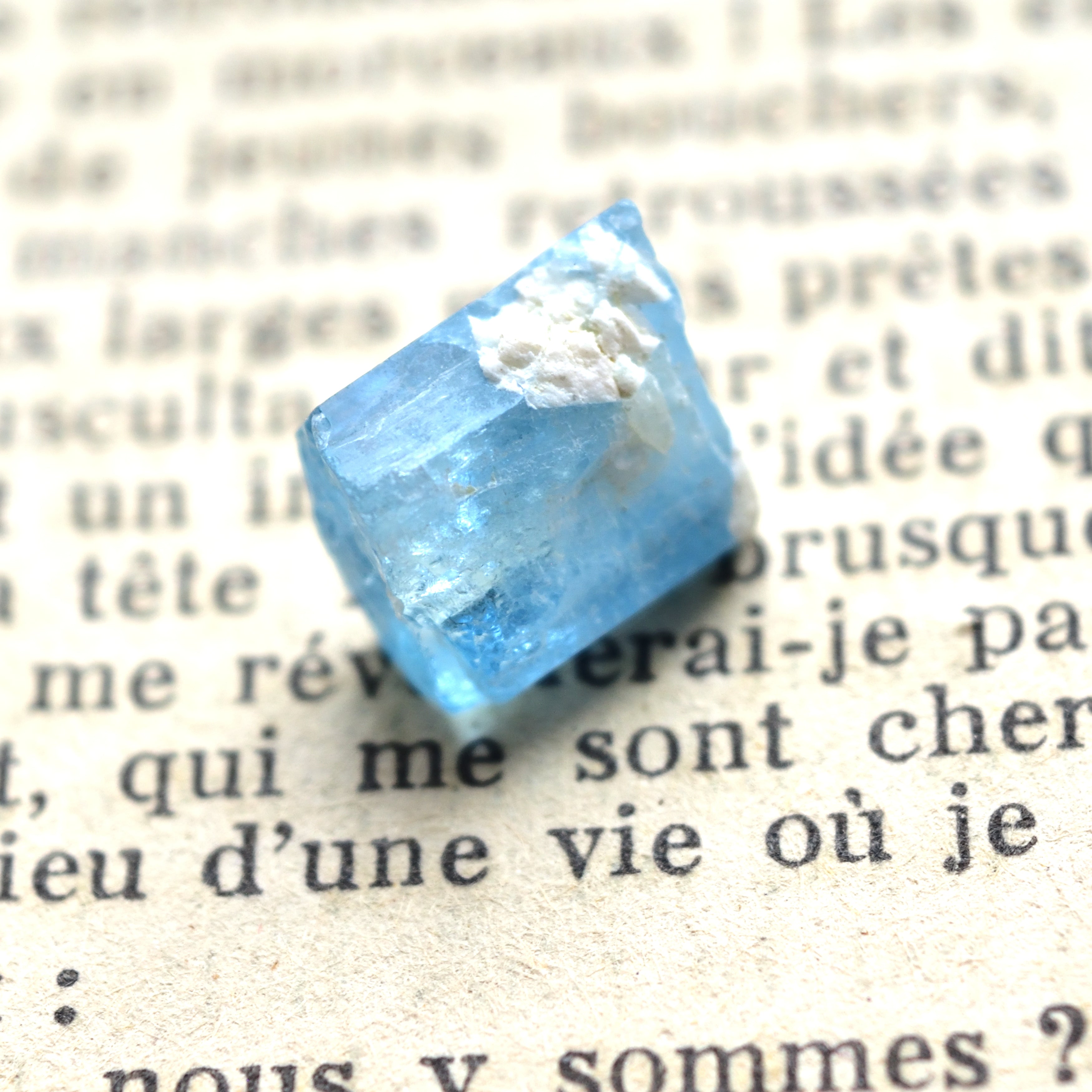 アクアマリン結晶　Cerulean Blue　ベトナム産　6.5cts.