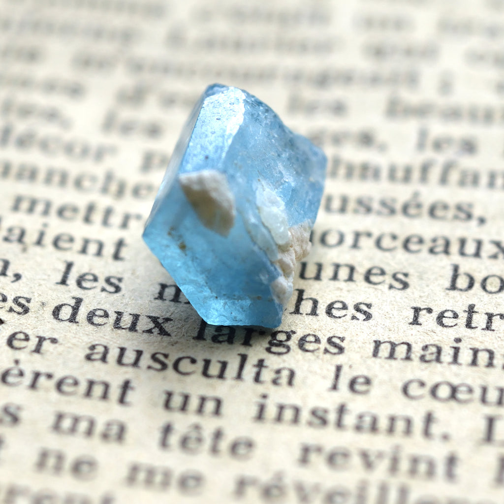 アクアマリン結晶　Cerulean Blue　ベトナム産　6.5cts.