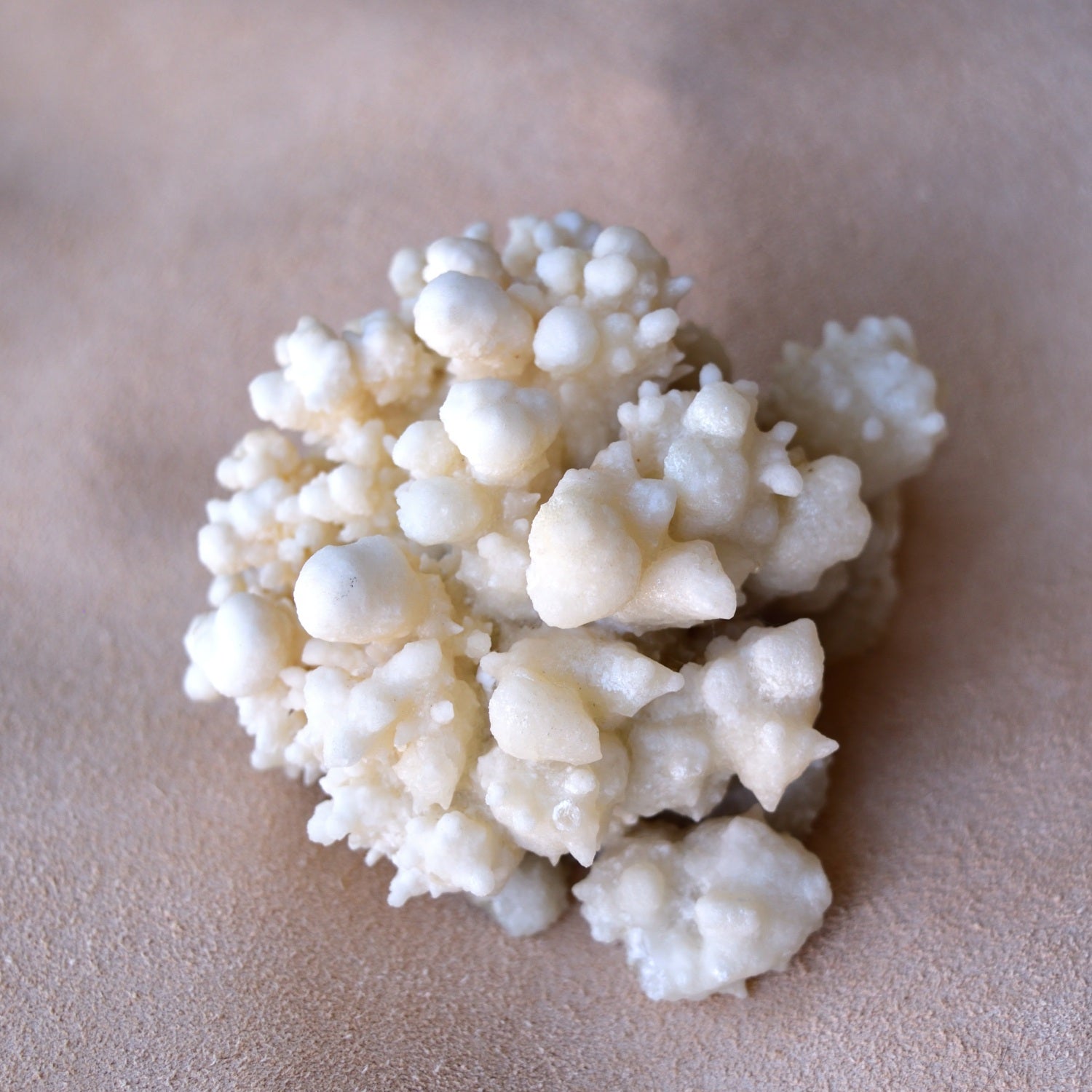 フラワー・カルサイト　ホワイトカルサイト・クラスター　中国雲南省産　301g