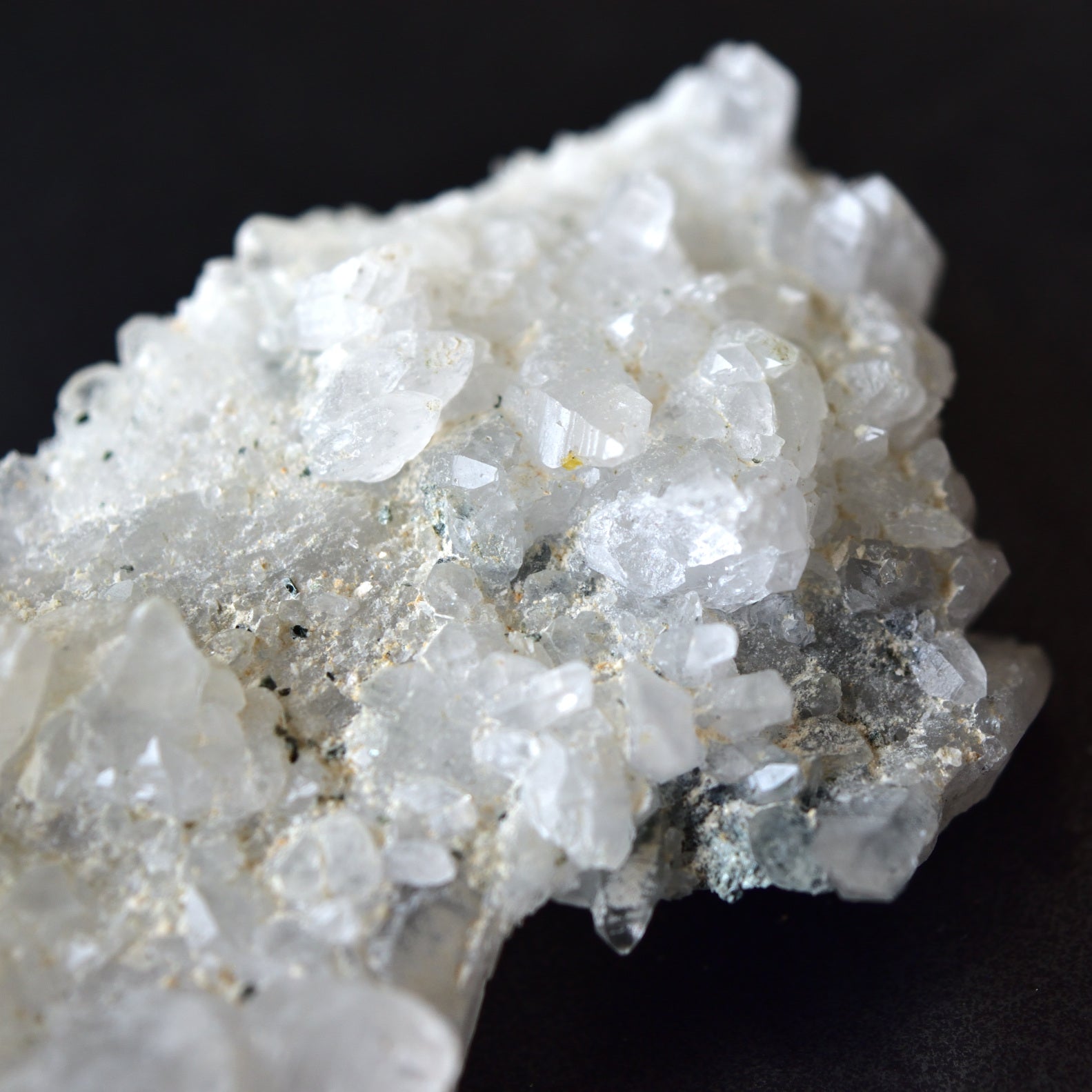 White Kailash Quartz Crystal Cluster - Chlorite - Singing - Himalayan Quartz - Mt. Kailash, Tibet - 51g