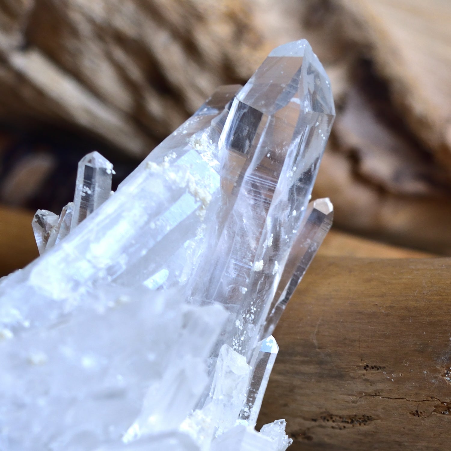 ゴロンビア サンタンデール産 リチウムファーデンクォーツ コロンビア水晶 – Cathedral Cave