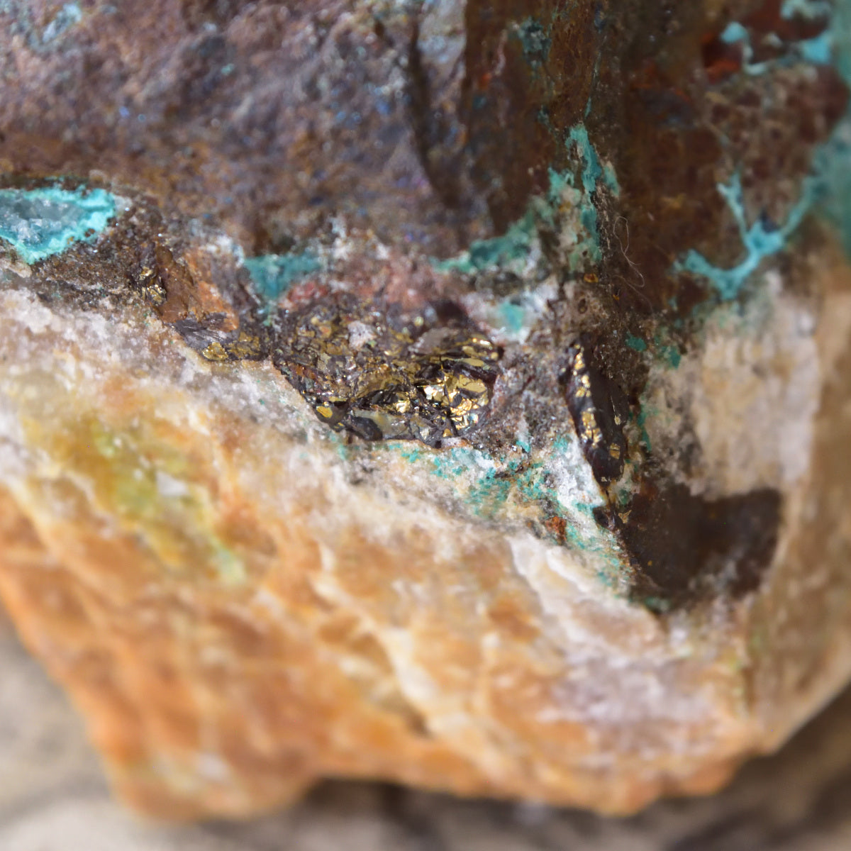 Gem Silica - Druzy Big Rough - "Blue Spring" - Peru - 522g