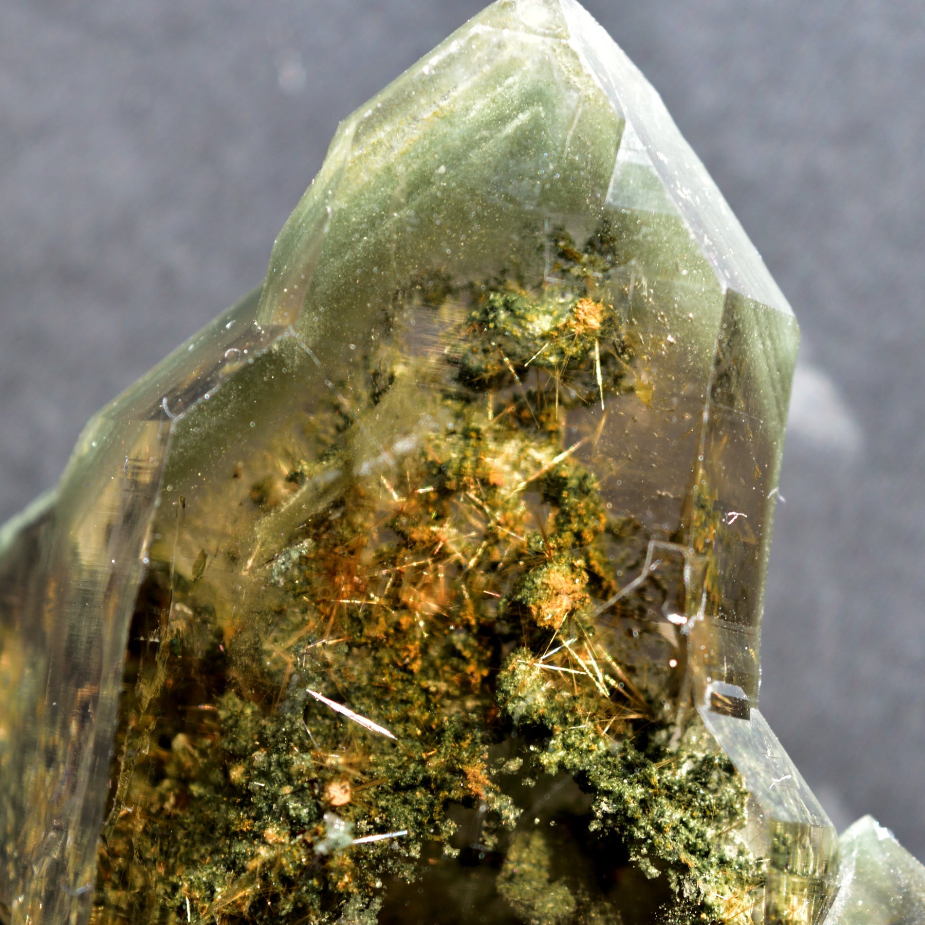 ヒマラヤ水晶　クローライト　ルチル　両剣水晶　ガーデンクォーツ　昇龍　インド・マニハール産　108g