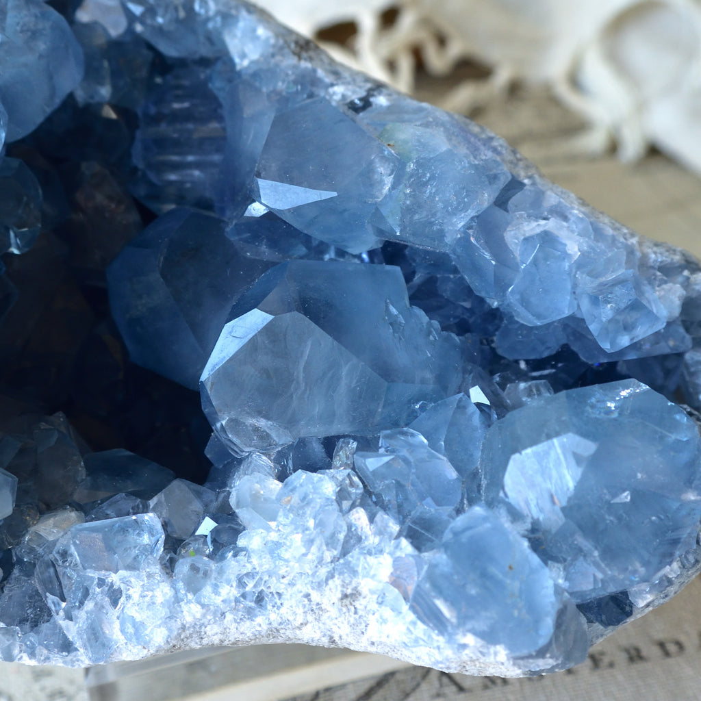 セレスタイト・クラスター・ジオード　Blue Cave　マダガスカル産　3.2kg