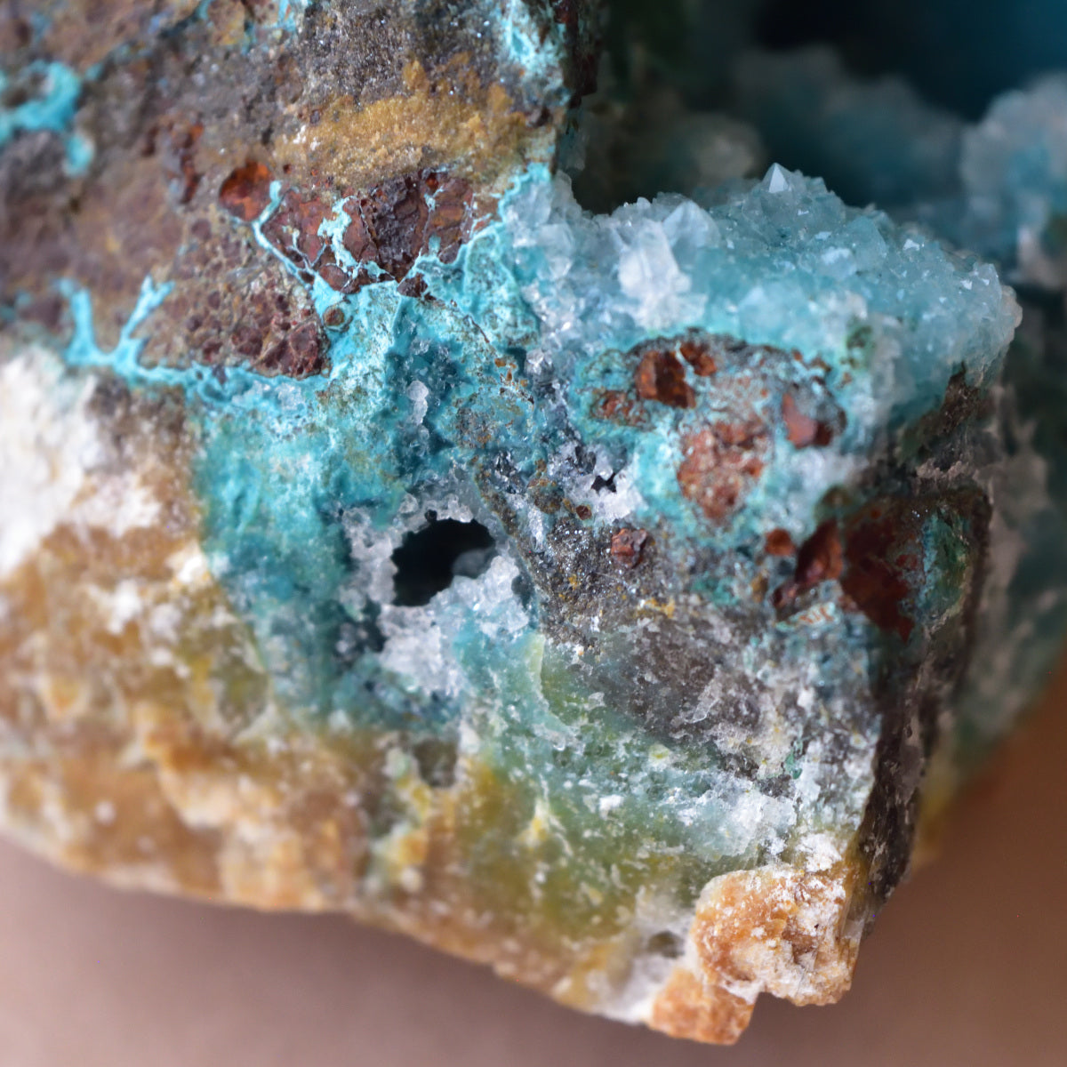 Gem Silica - Druzy Big Rough - "Blue Spring" - Peru - 522g