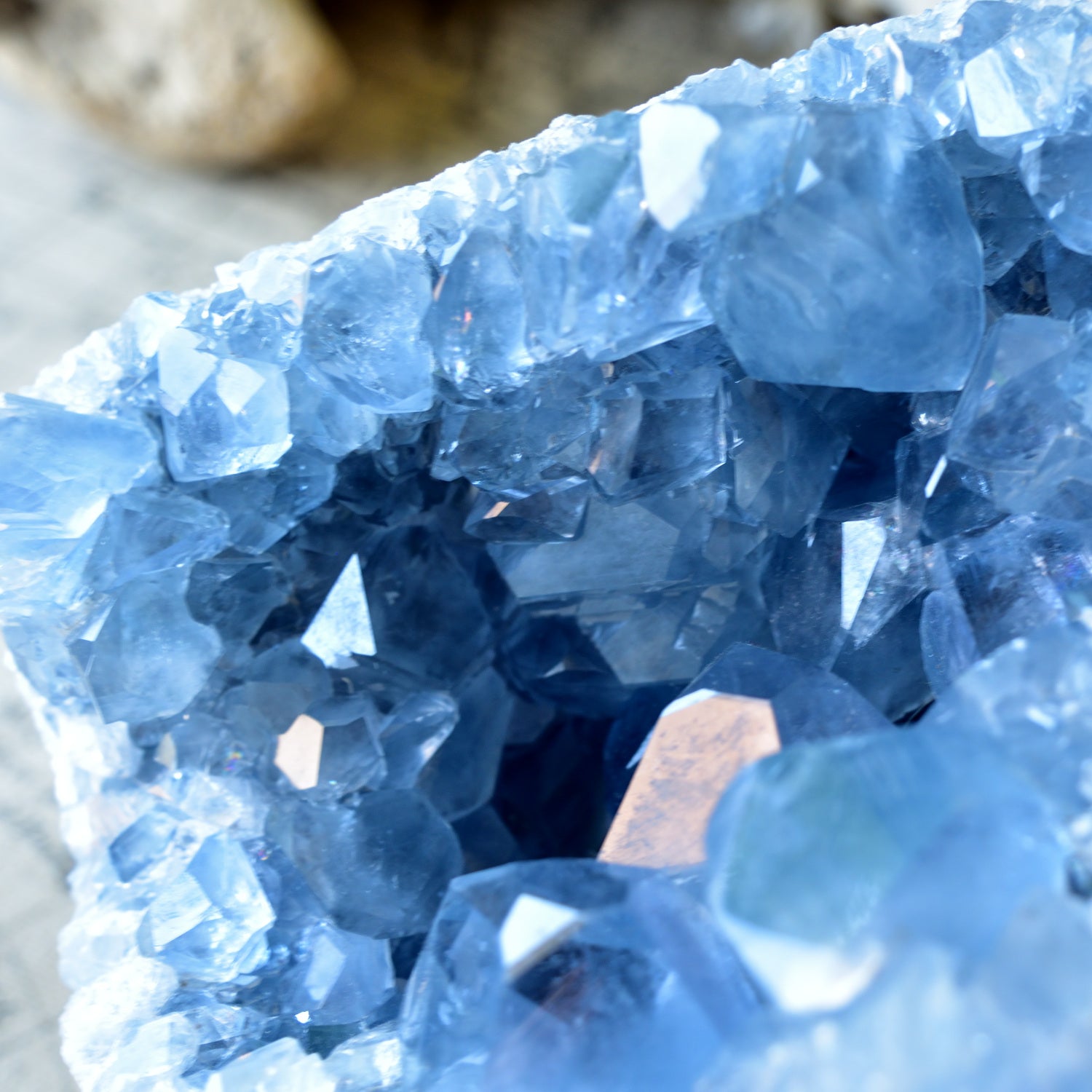 セレスタイト・クラスター・ジオード　Blue Cave　マダガスカル産　3.2kg