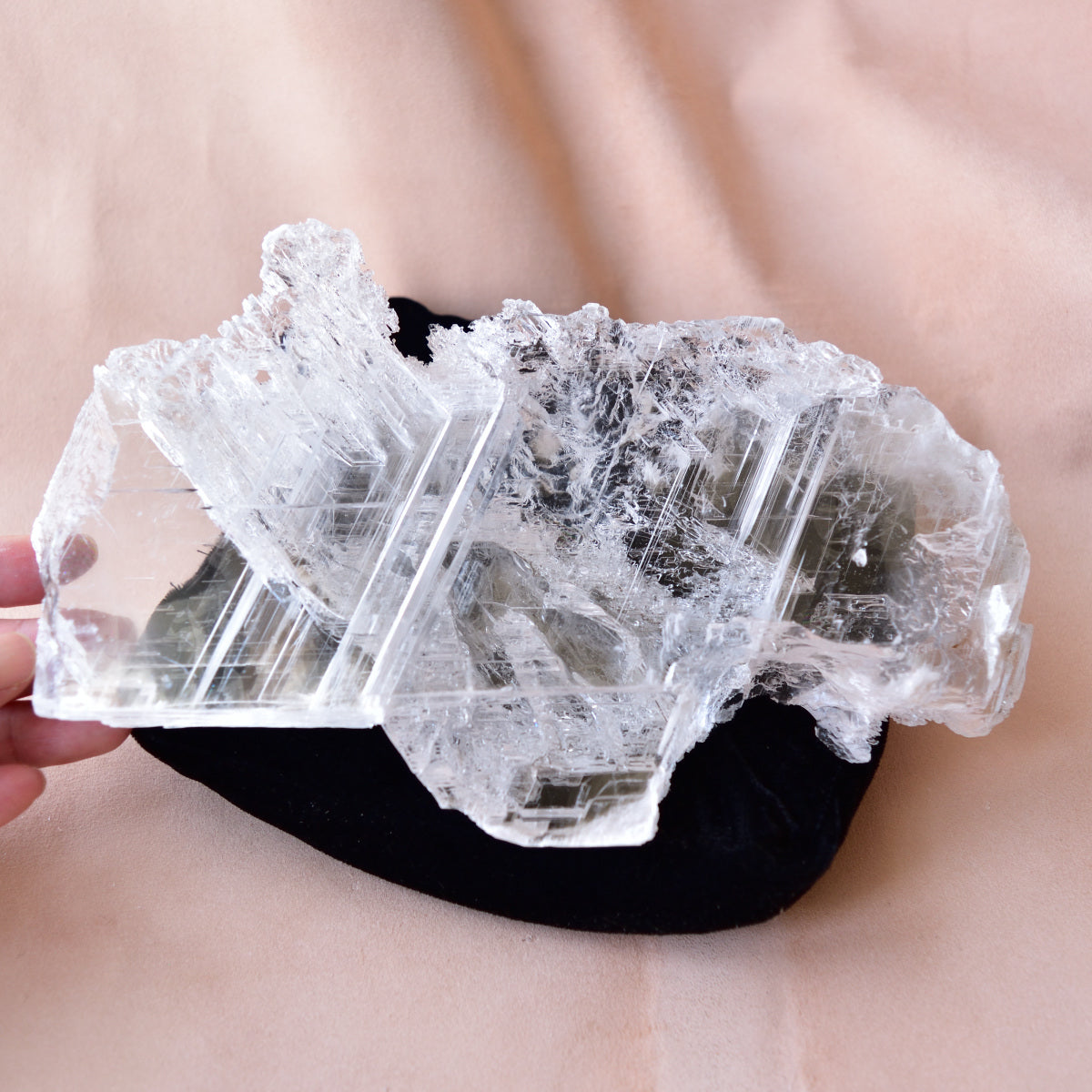 セレナイト　聖母マリアのガラス　飛翔　ブラジル・リオグランデドスール州産　924g