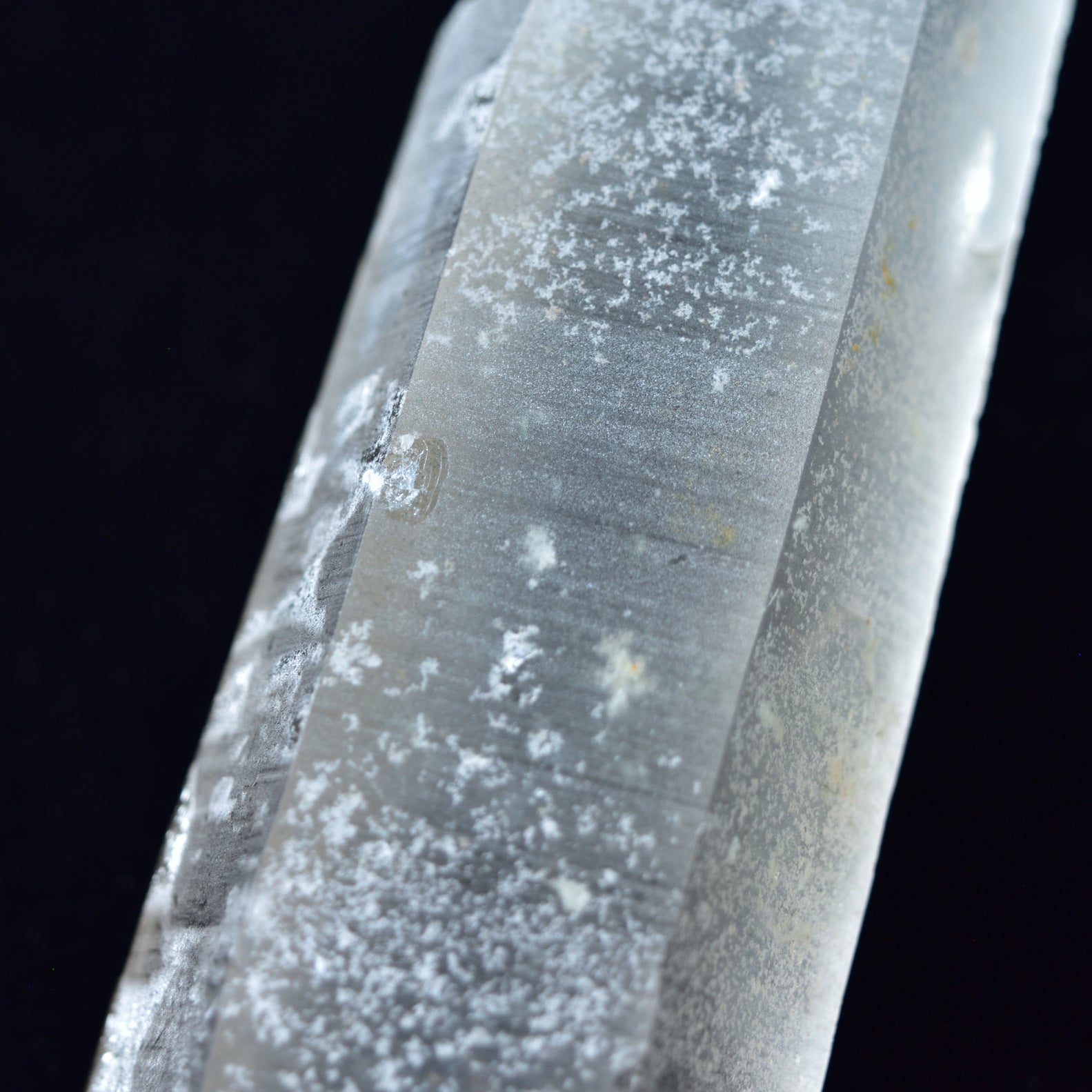 Prasiolite Quartz Point - Singing Crystal - Lightning Quartz - Corinto, Brazil - 334g 