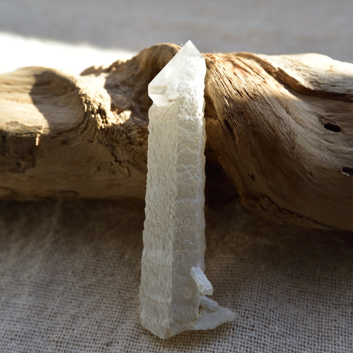 ボスニアン・ホワイト・セプター　キャンドル・クォーツ　White Dragon　ボスニア・ヘルツェゴビナ産　28g