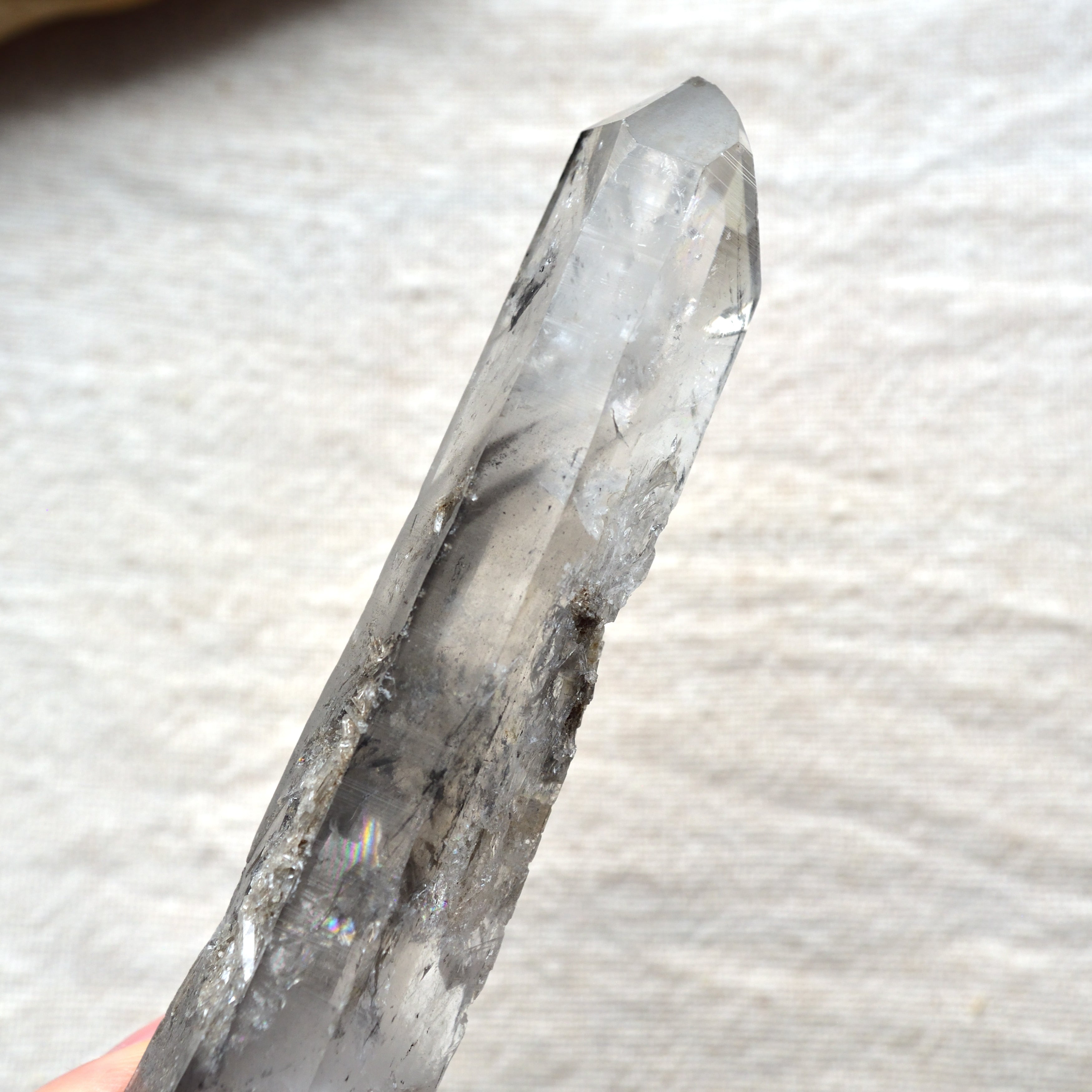 【両剣水晶on グインデル】 Gwindel フランス産 77×50×32mm 両剣水晶 -ダブルターミネーション – Cathedral Cave