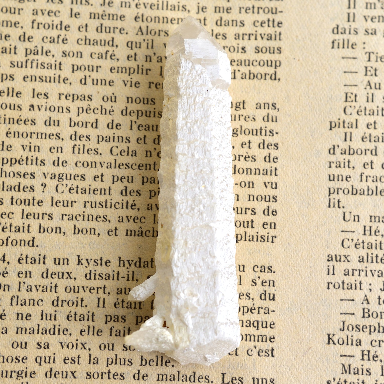 Bosnian White Scepter Candle Quartz "White Dragon" from Bosnia and Herzegovina, 28g