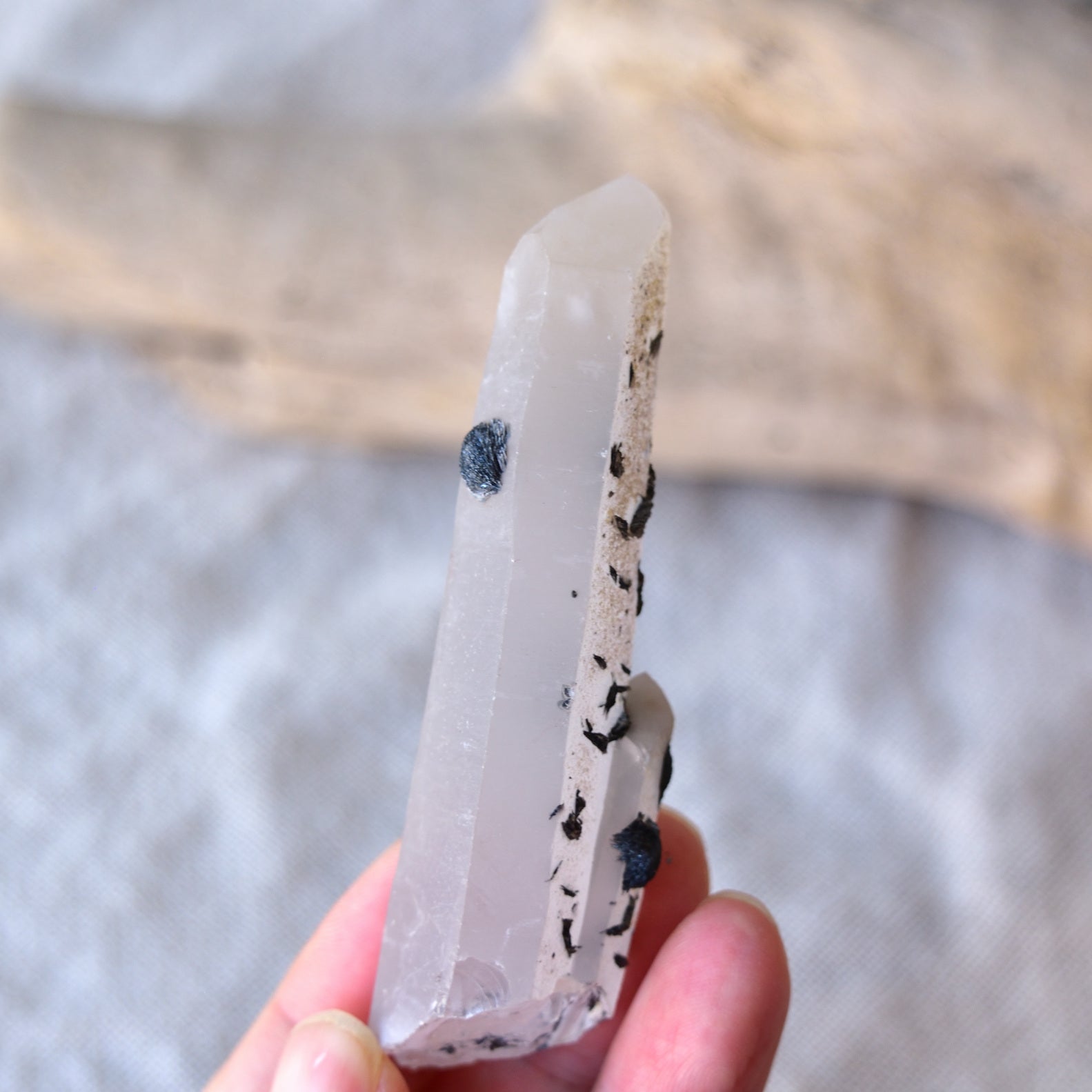 カルサイト・イン・クォーツ　ヘマタイト　Protective Channeling Wand　内モンゴル産　40g