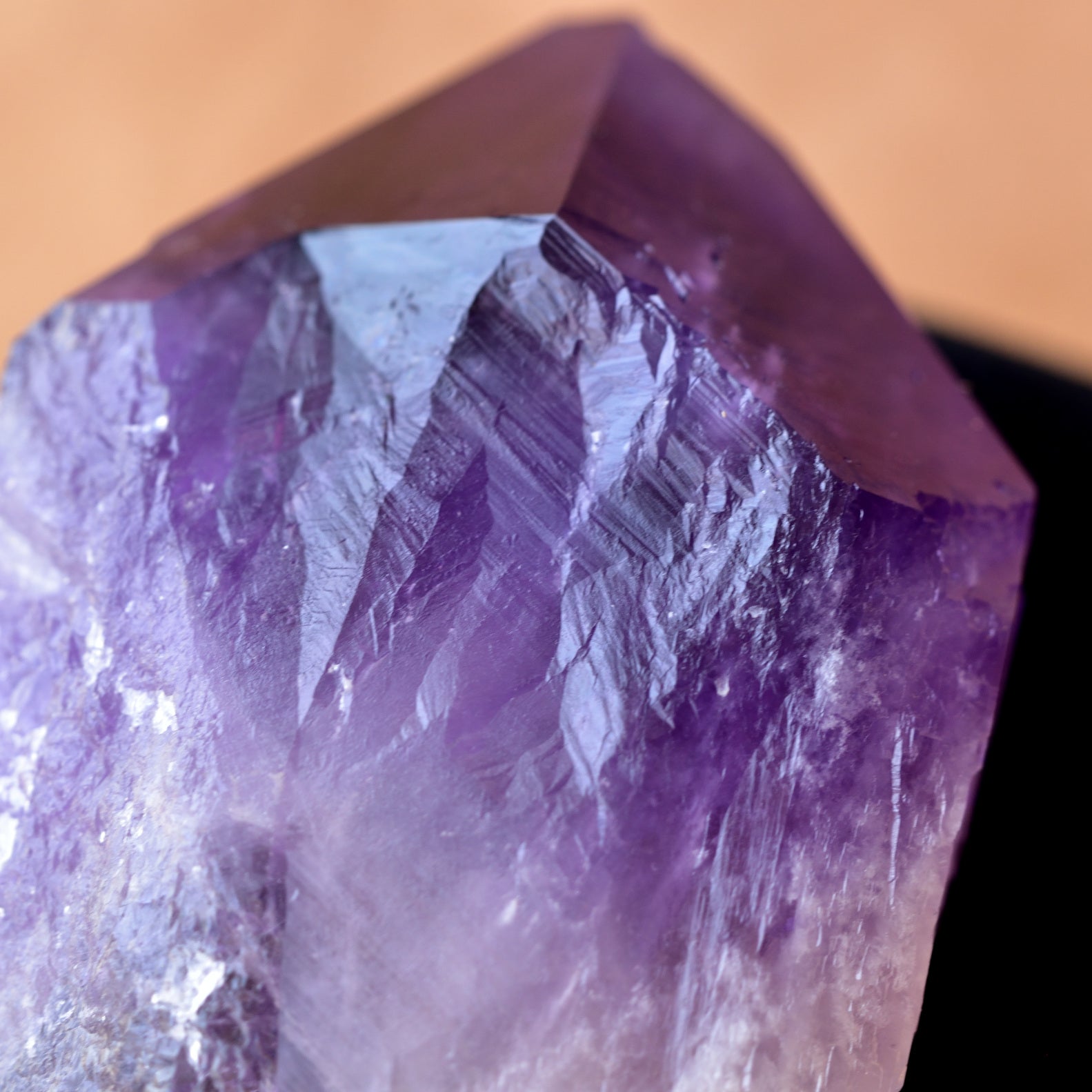 ボリビアン・アメジスト　Lemurian Violet Flame　イシス　ボリビア産　457ｇ