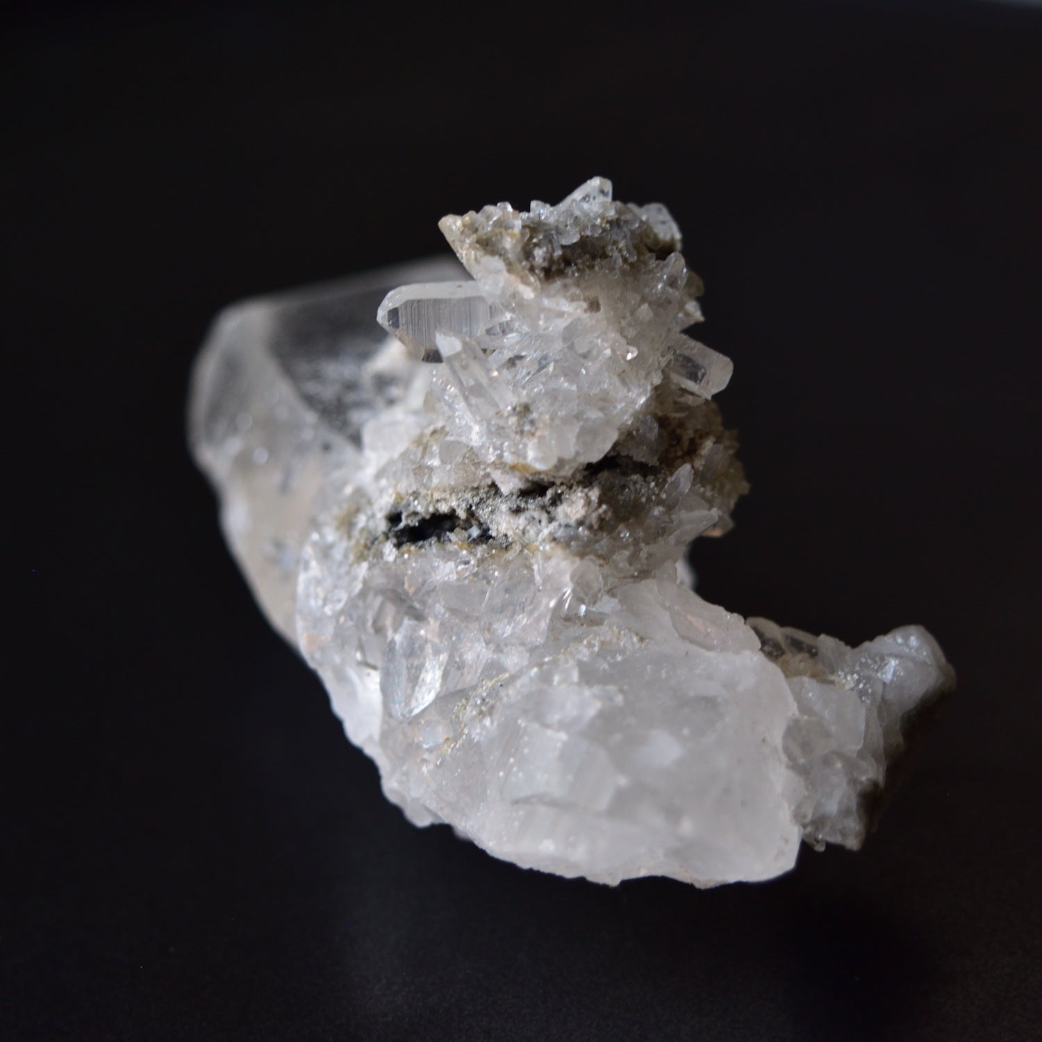 Takachiho Iwato Quartz Cluster - Penetrated - Bridge - Chlorite in Quartz - Bent Quartz - with Certificate of Origin - Takachiho Town, Miyazaki Prefecture in Japan 73.5g