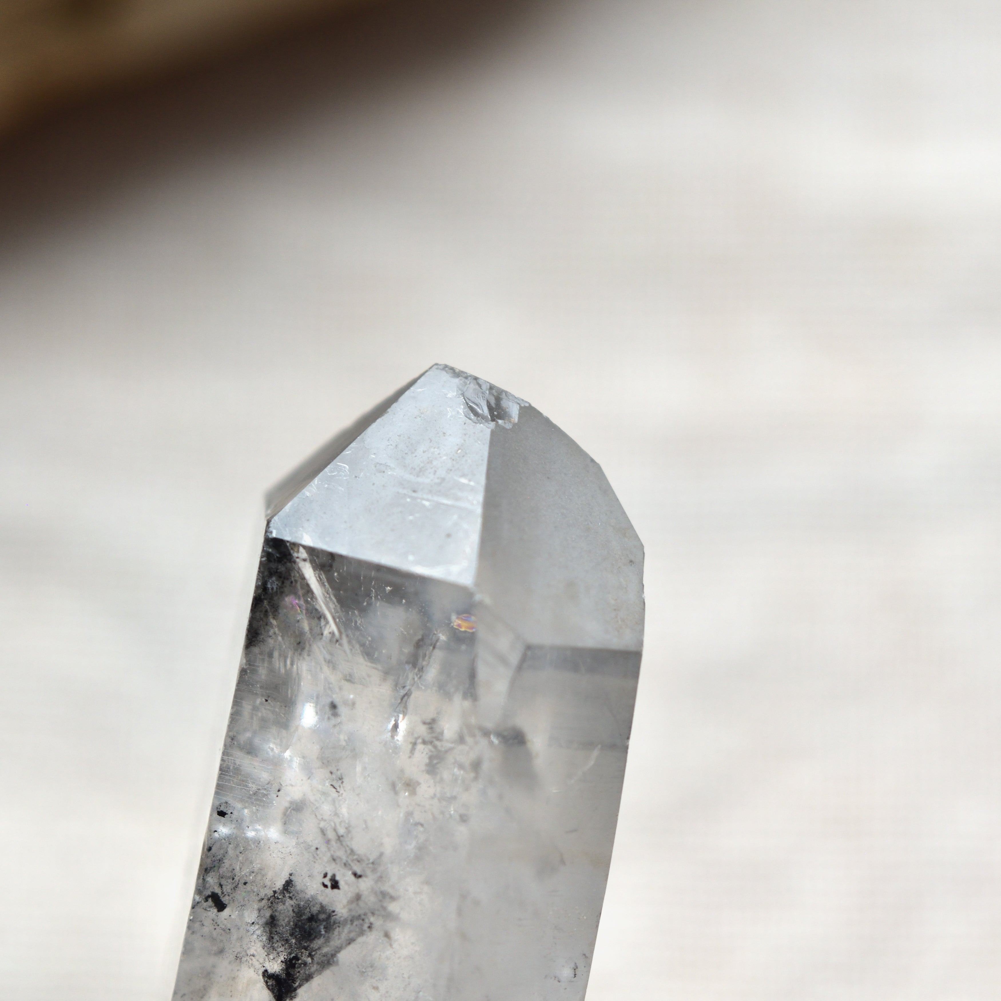 チベタン・クォーツ　両剣水晶　シンギングクリスタル　ファントム　”陰陽”　チベット産　147g