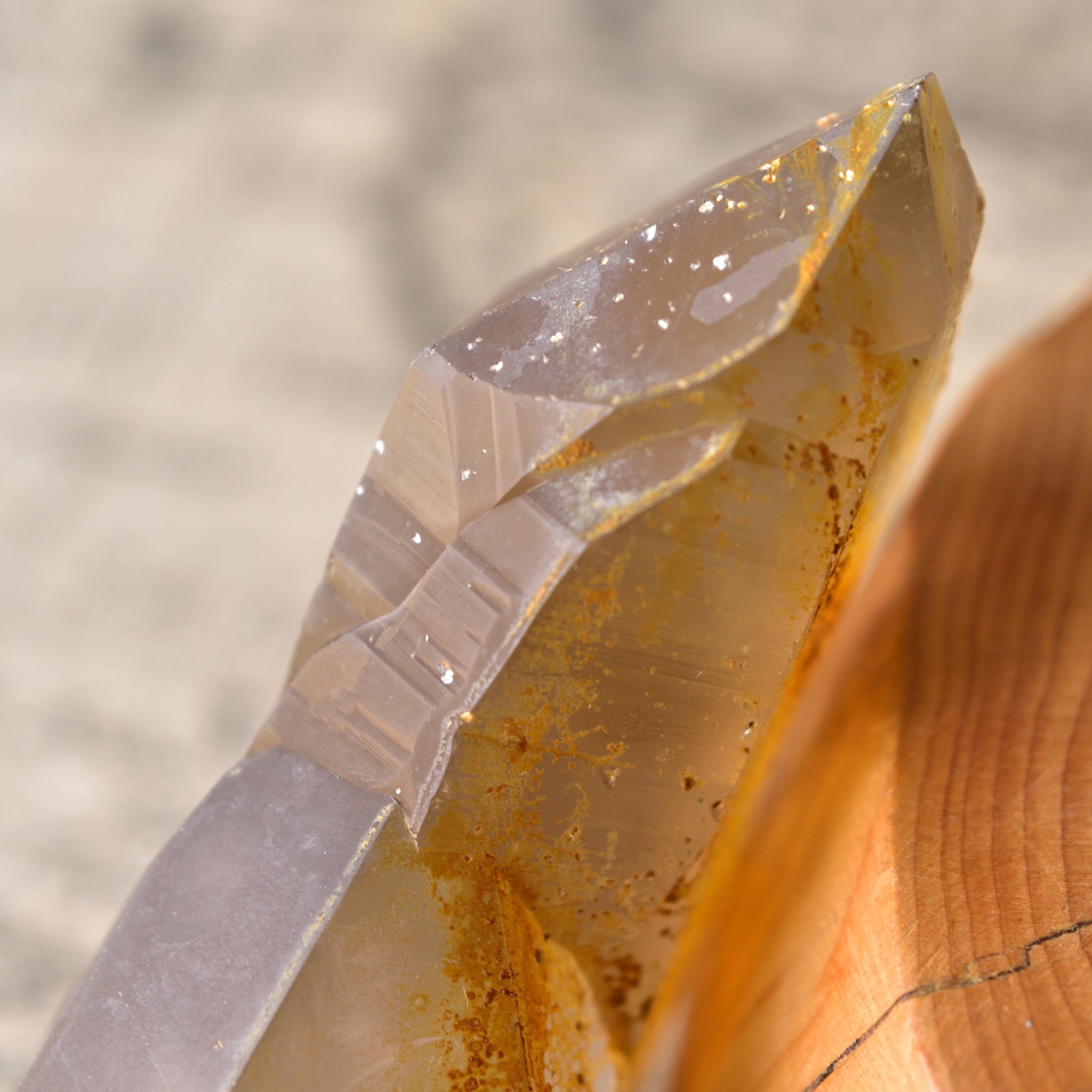 Shishikawa Smoky Quartz – Dauphiné Twin - Isis Face - with Certificate – Miyazaki, Japan 130g Crystal Cluster